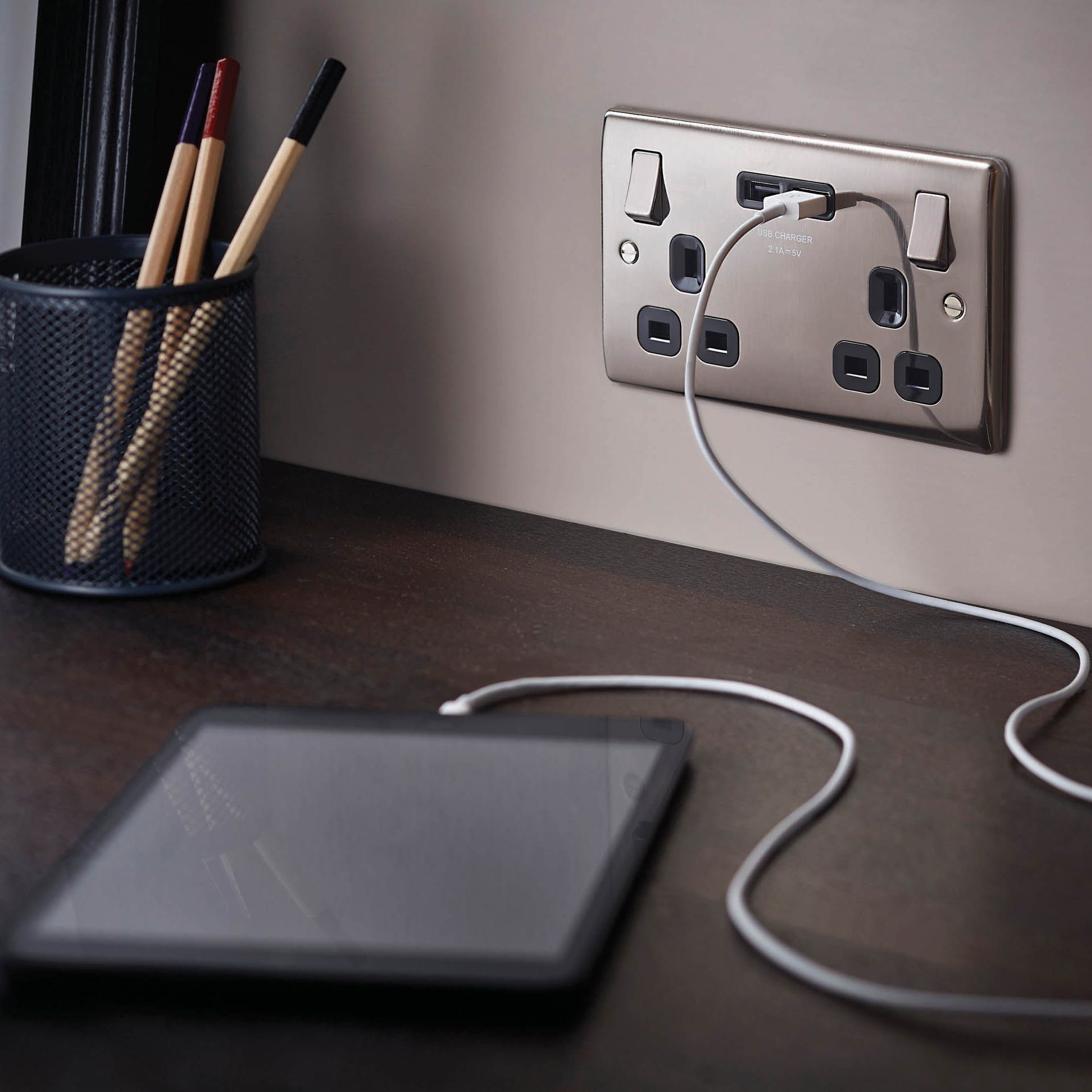 British General Raised slim Switched USB socket, x2 & Black inserts