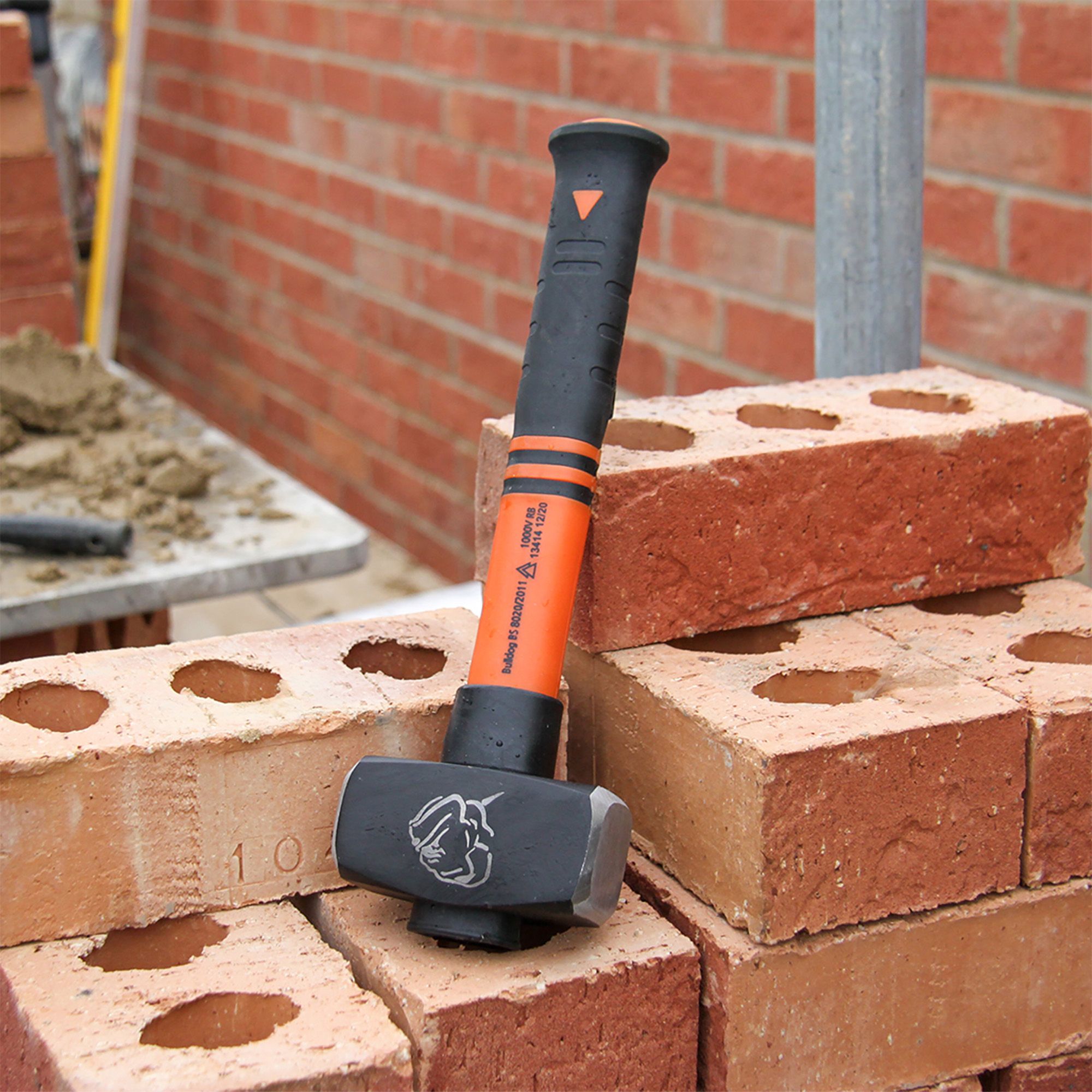 Bulldog 500g Chipping Hammer : & Sons (London) Ltd