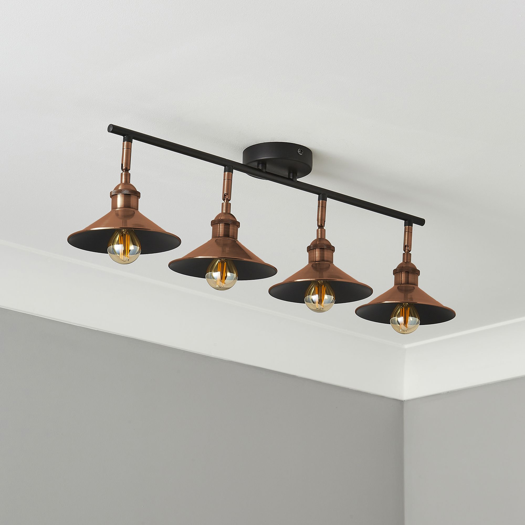 Discovery Lighting 47699 Capture 3 Light Spotlight Fitting in