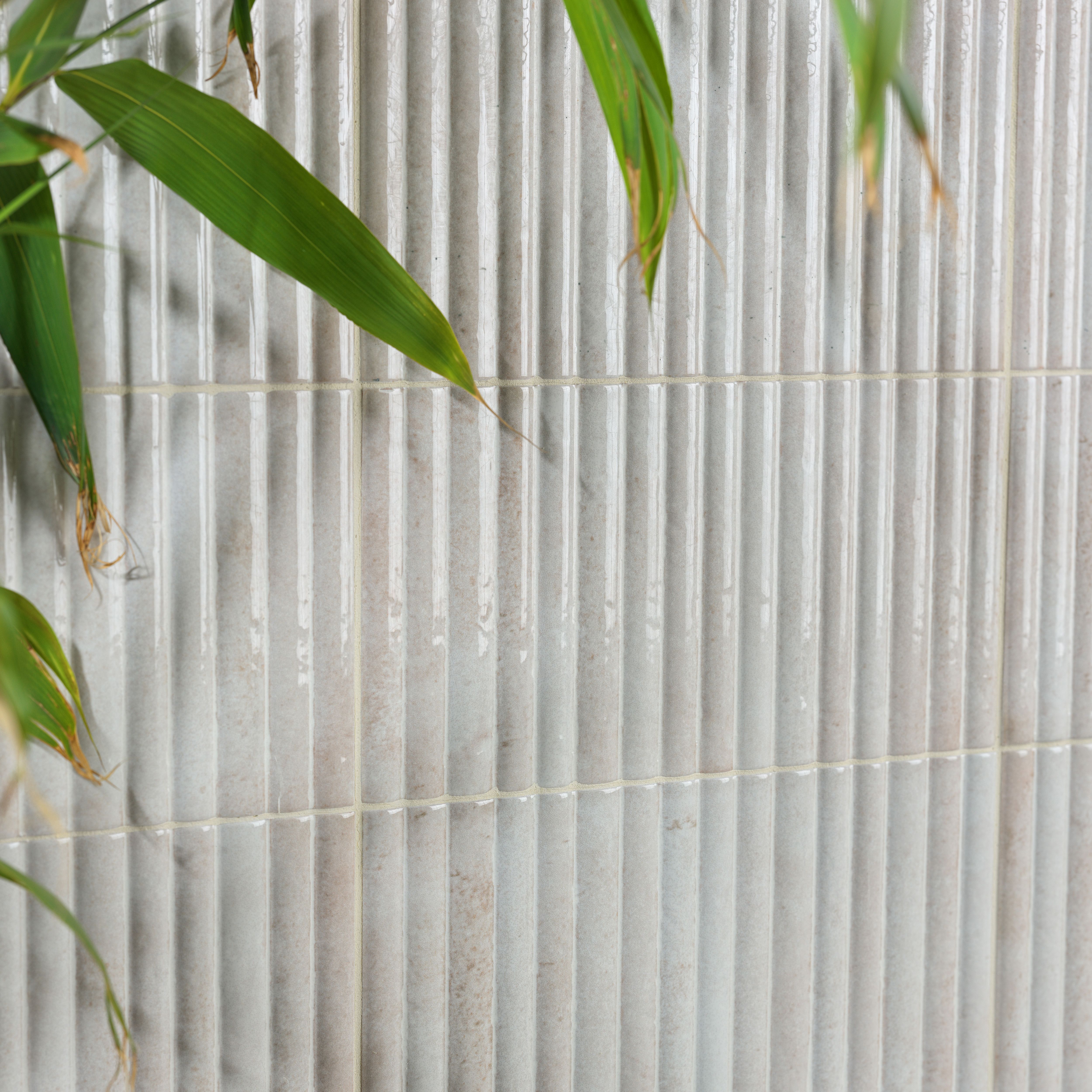 Ca’Pietra Digbeth Cream Gloss Furrow Metallic effect Embossed Ceramic Indoor Wall tile, Pack of 20, (L)300mm (W)150mm