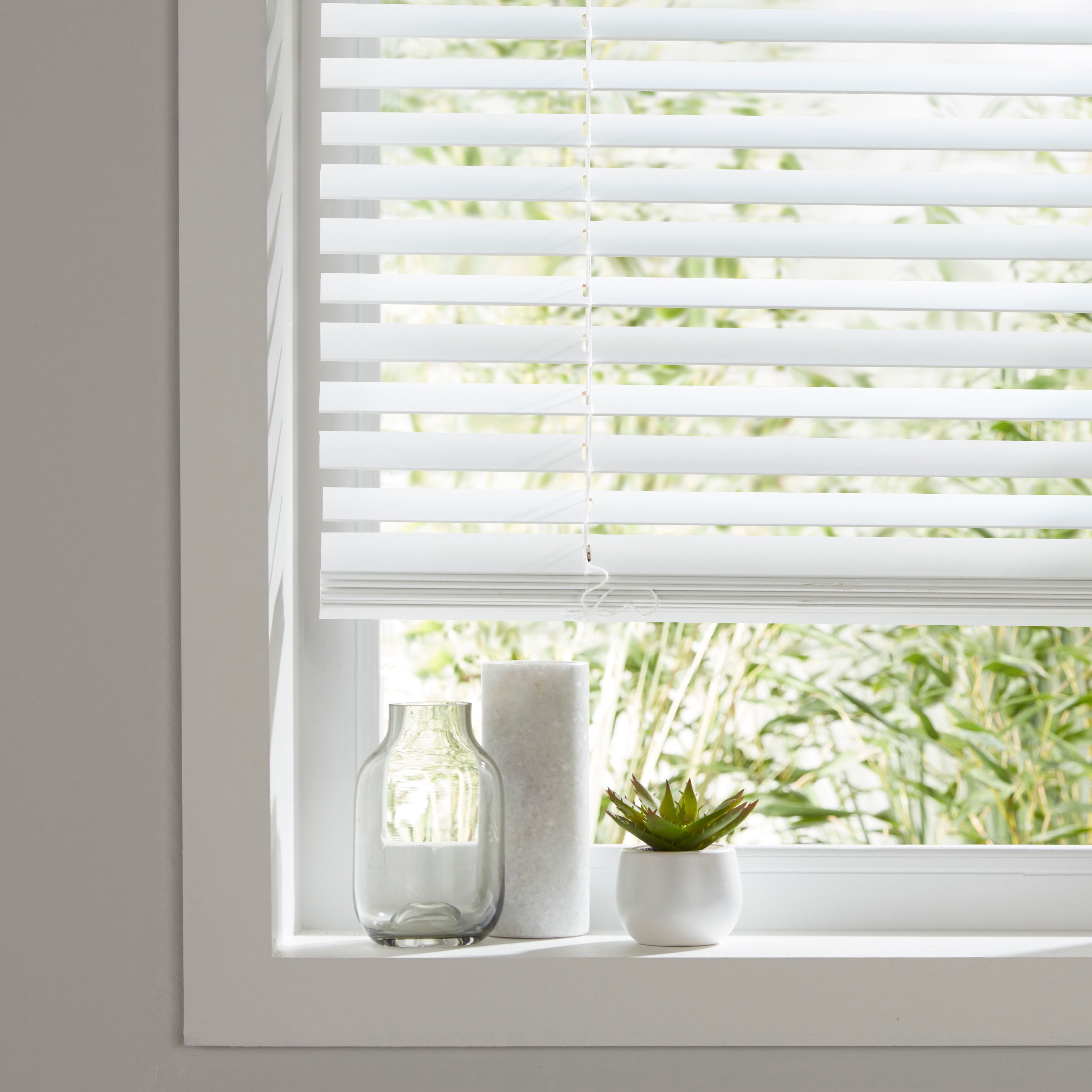 Cana White Basswood Venetian Blind (W)120cm (L)180cm