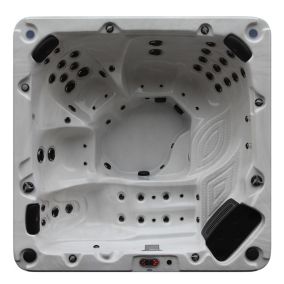 Canadian Spa Company Niagara 7 person Hot tub