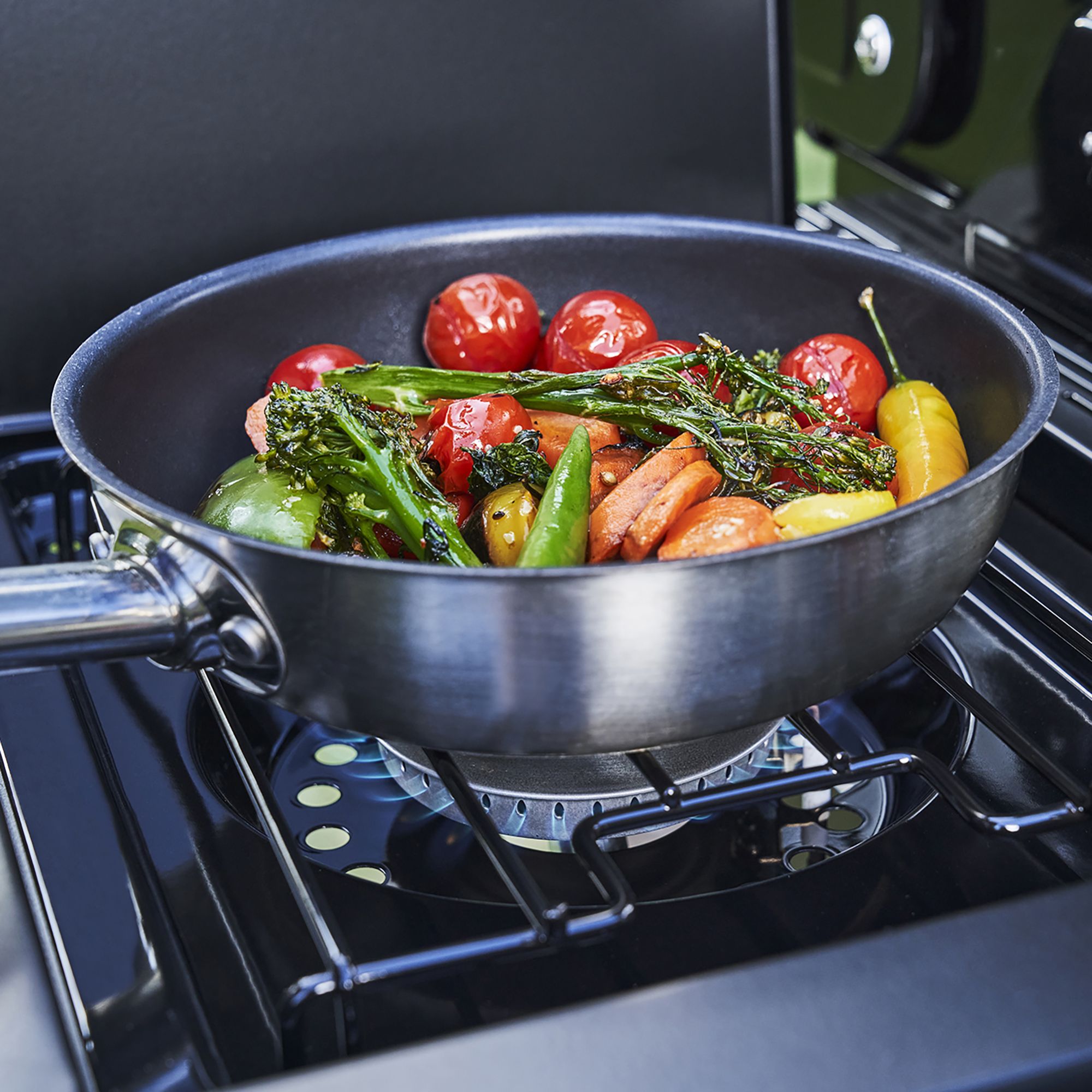 Charbroil Gas2Coal 2.0 Black 3 burner Gas Hybrid barbecue - 9
