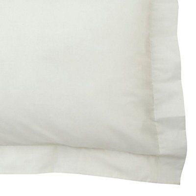 Chartwell Cream Pillowcase, Pack of 2