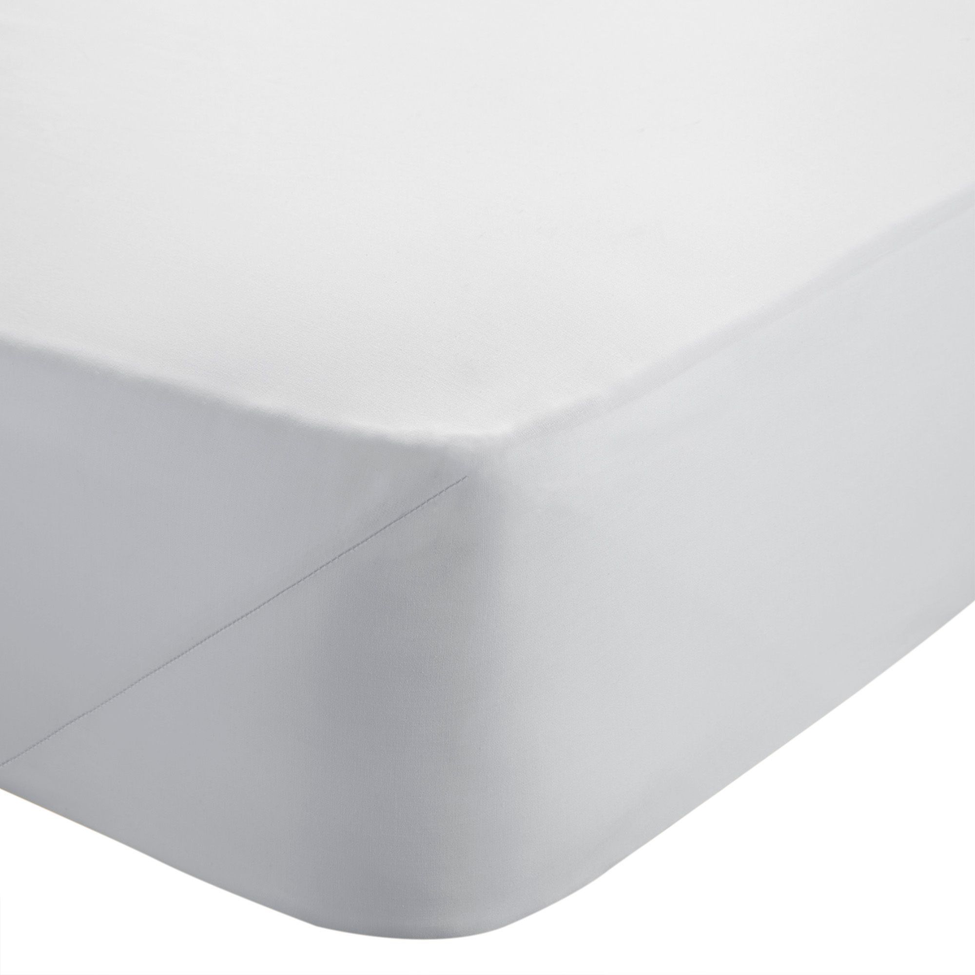 Chartwell White Double Fitted sheet | DIY at B&Q