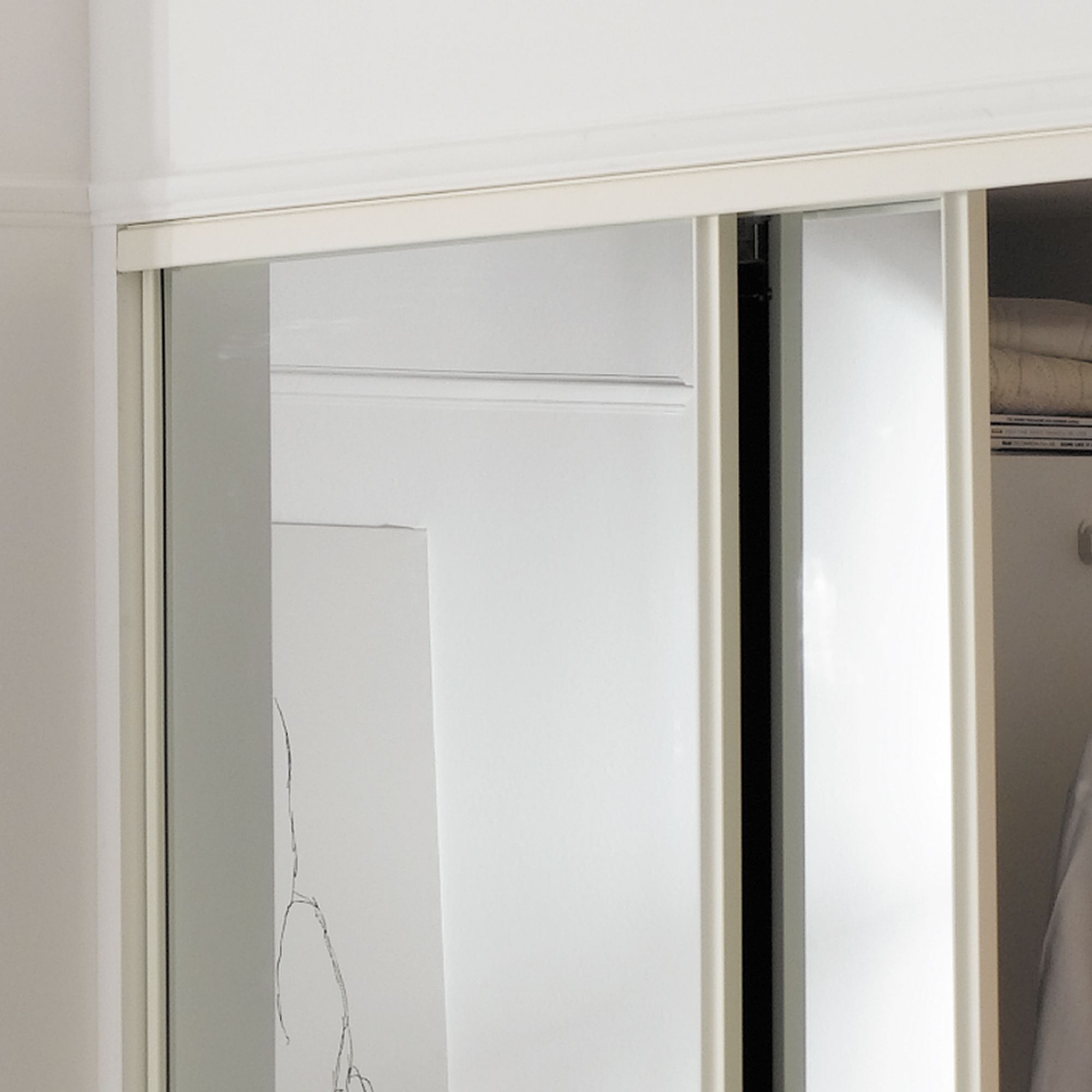 Classic Mirrored White Mirror effect Sliding wardrobe door (H)2220 mm ...