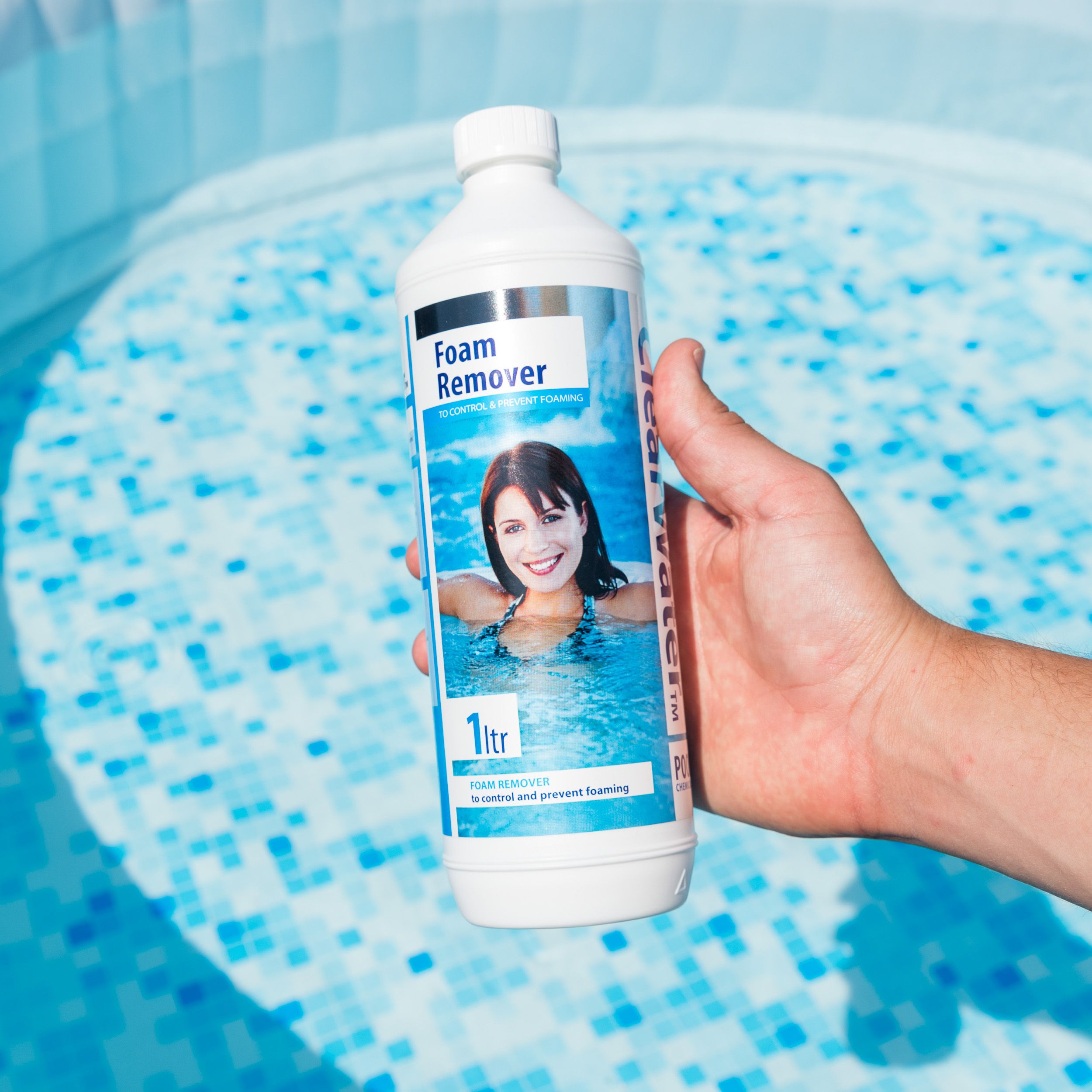 Clearwater Pool & spa Foam remover 1L
