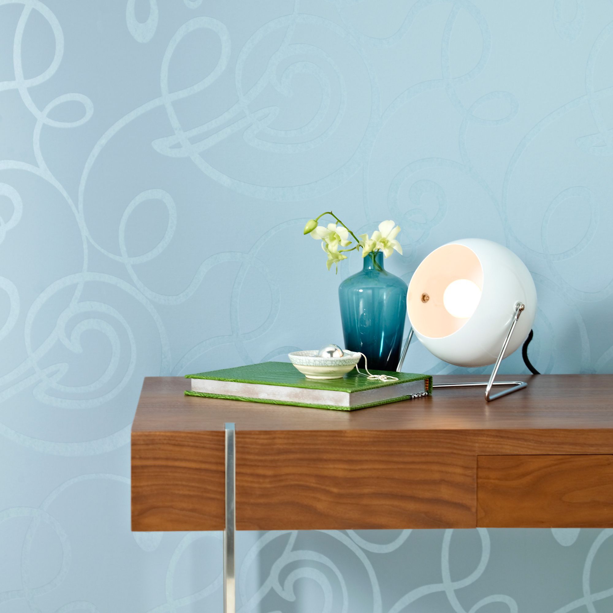 Colours Bobo White Table lamp