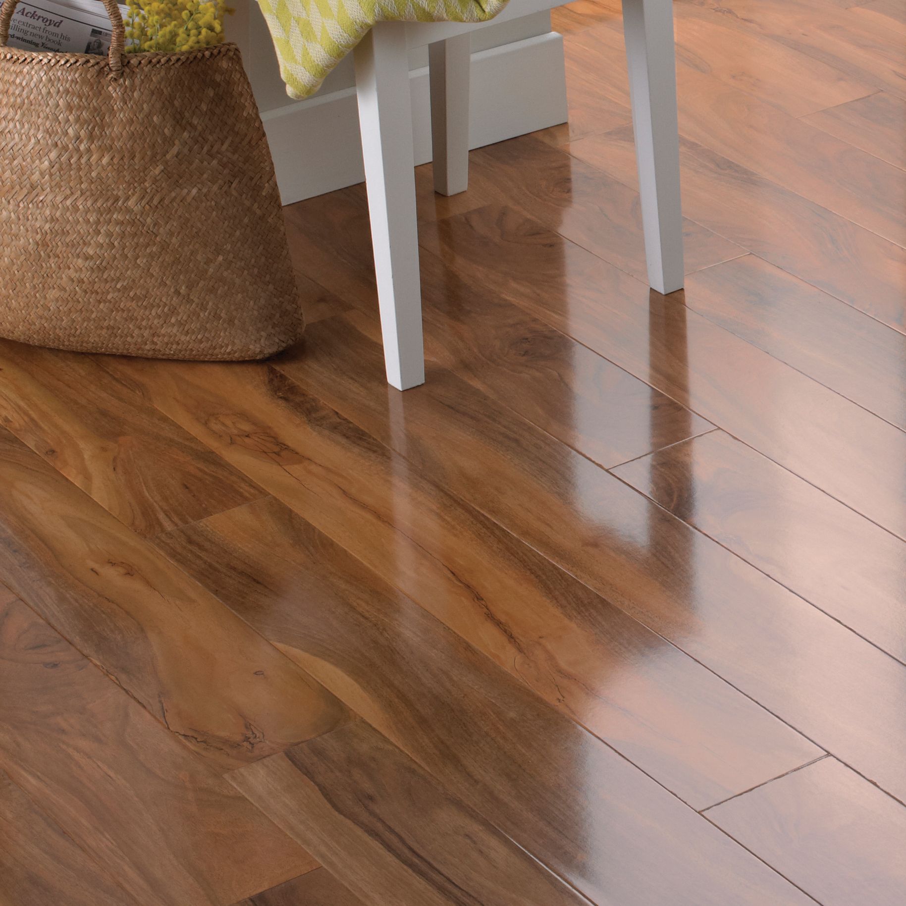 Glossy Varnished - 8mm High Gloss Laminate Flooring - Grey Wood
