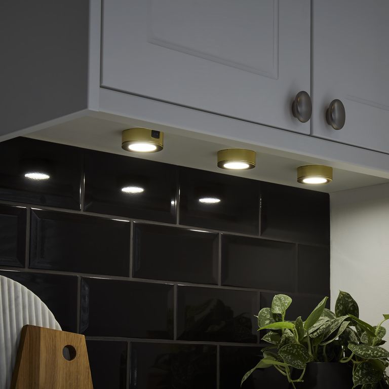 Colours Esmo Chrome effect Mains-powered LED Under cabinet light IP20 (W)24mm, Pack of 3