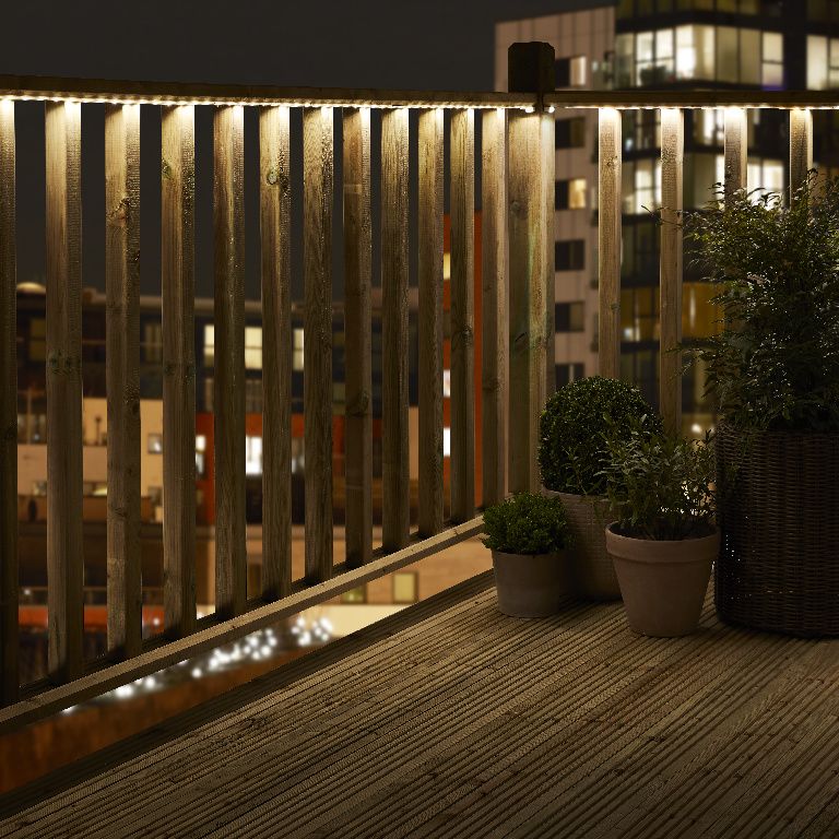 Colours Hailey Mains-powered LED White Strip light IP65 400lm 4000K (L)2.5m