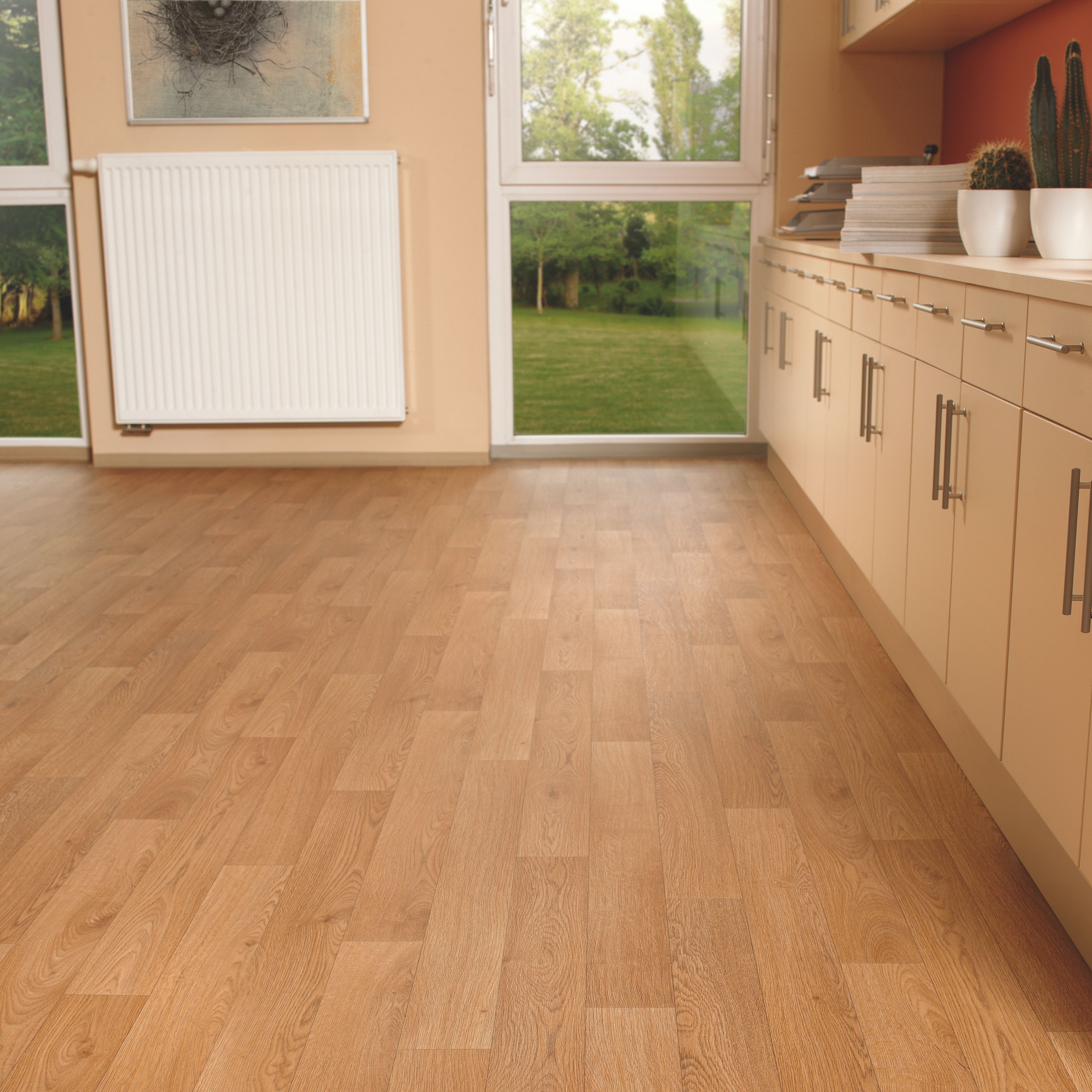 Colours Kade Natural Oak effect Vinyl flooring, 4m²