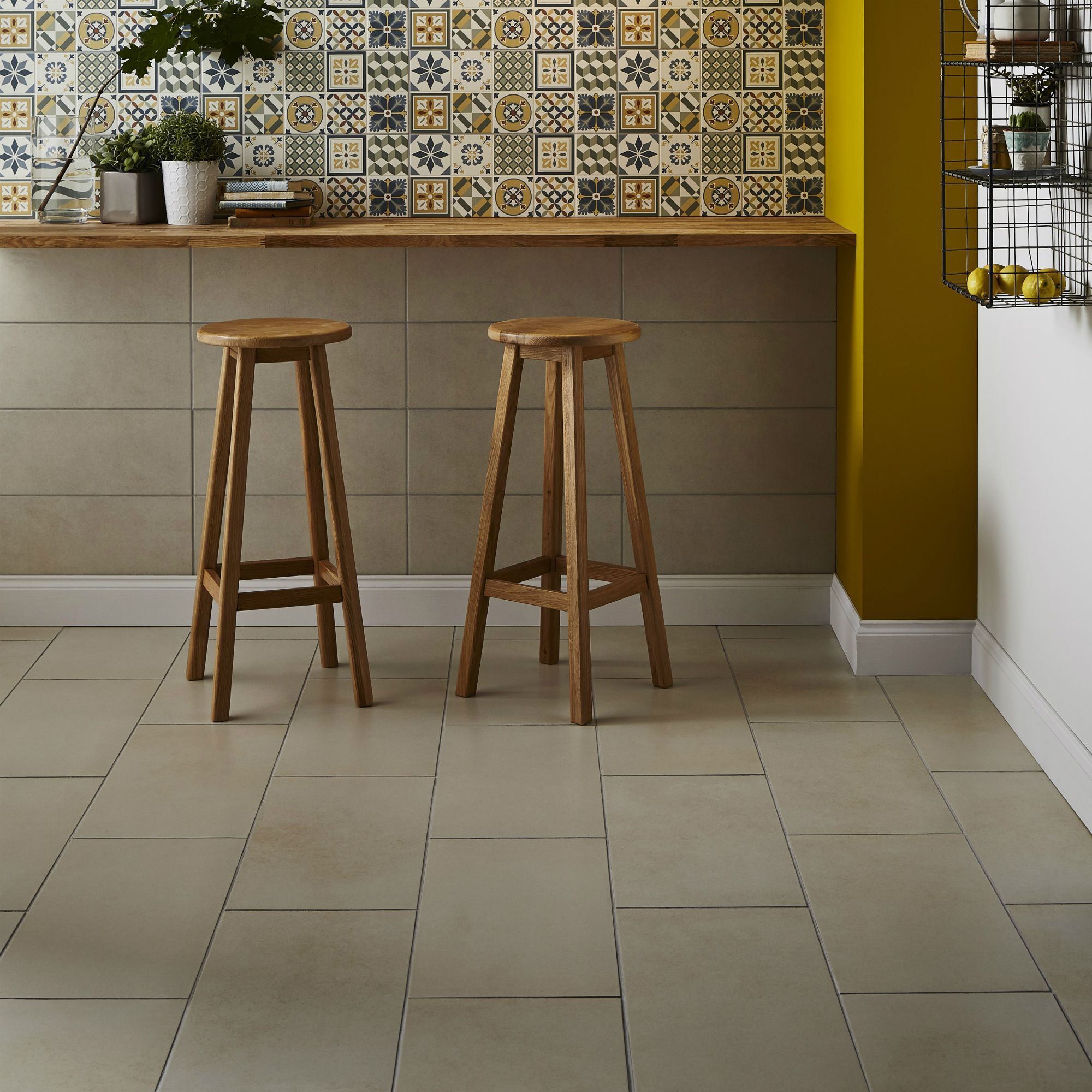 Colours Konkrete Ivory Matt Modern Concrete effect Porcelain Indoor Wall & floor tile, Pack of 8, (L)307mm (W)617mm