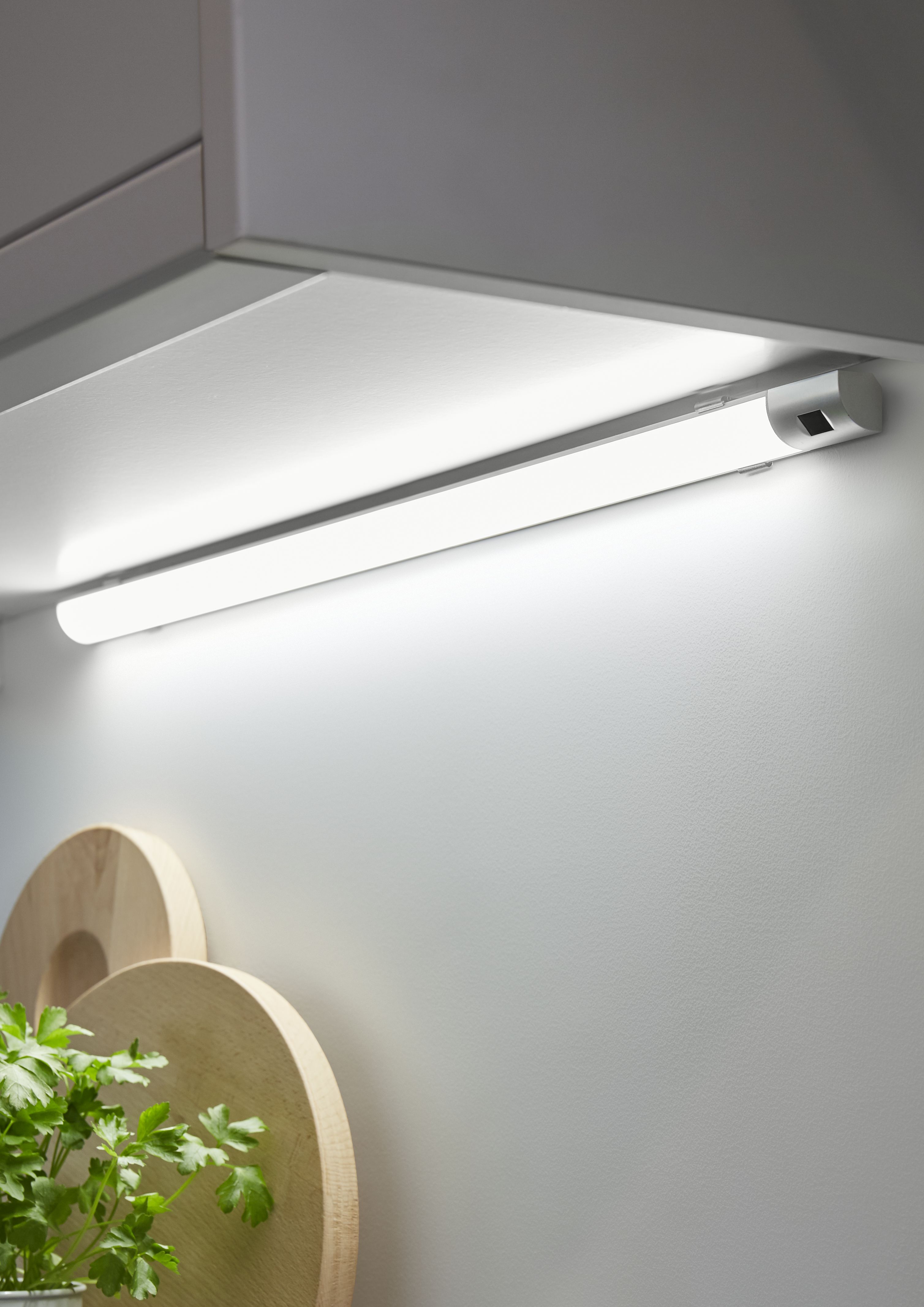 Colours Noona Silver effect Mains-powered LED Under cabinet light IP20 (W)585mm