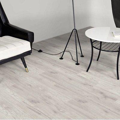Colours Ostend Natural Antique fresno effect Laminate Flooring, 1.76m² Pack of 8