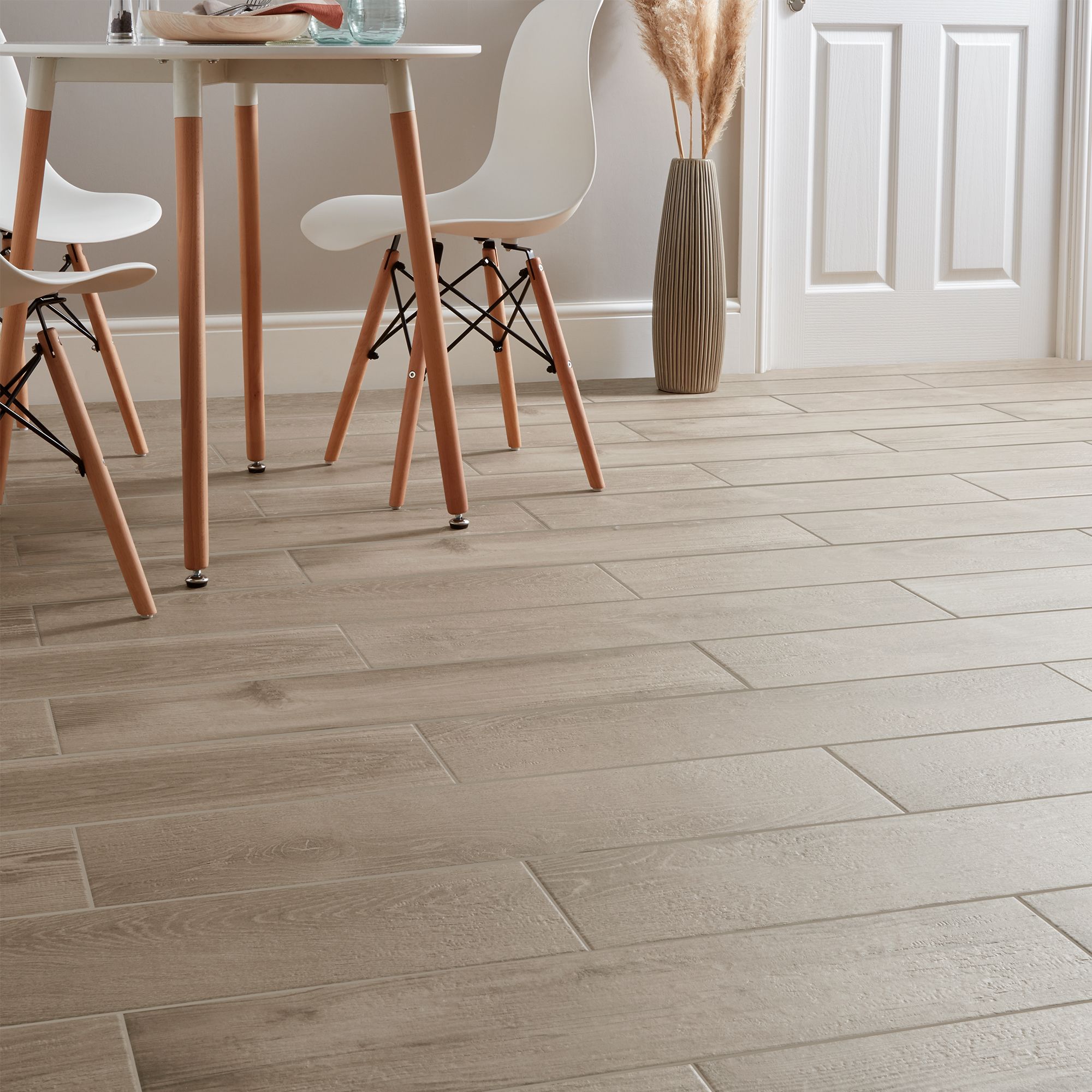 Colours Pine wood Greige Matt Wood effect Porcelain Indoor Wall & floor Tile, (L)800mm (W)200mm, 1.28m²