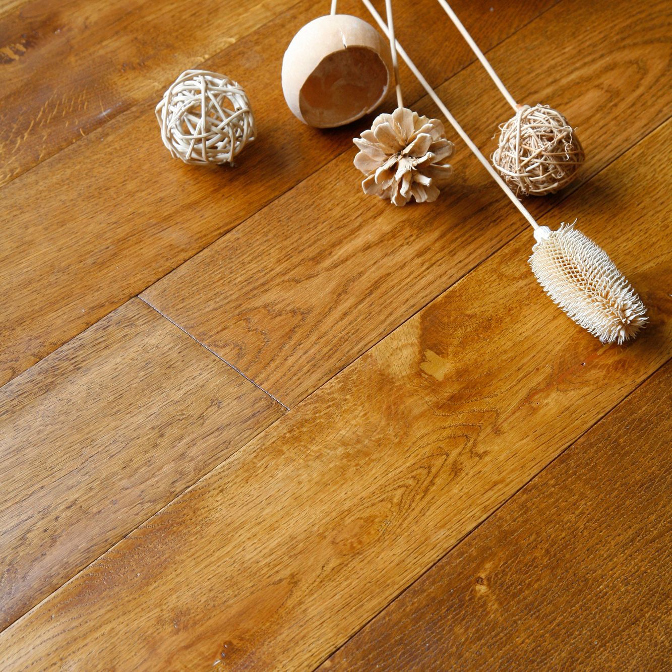 Colours Rondo Wheat Oak Solid wood flooring, 1.18m²