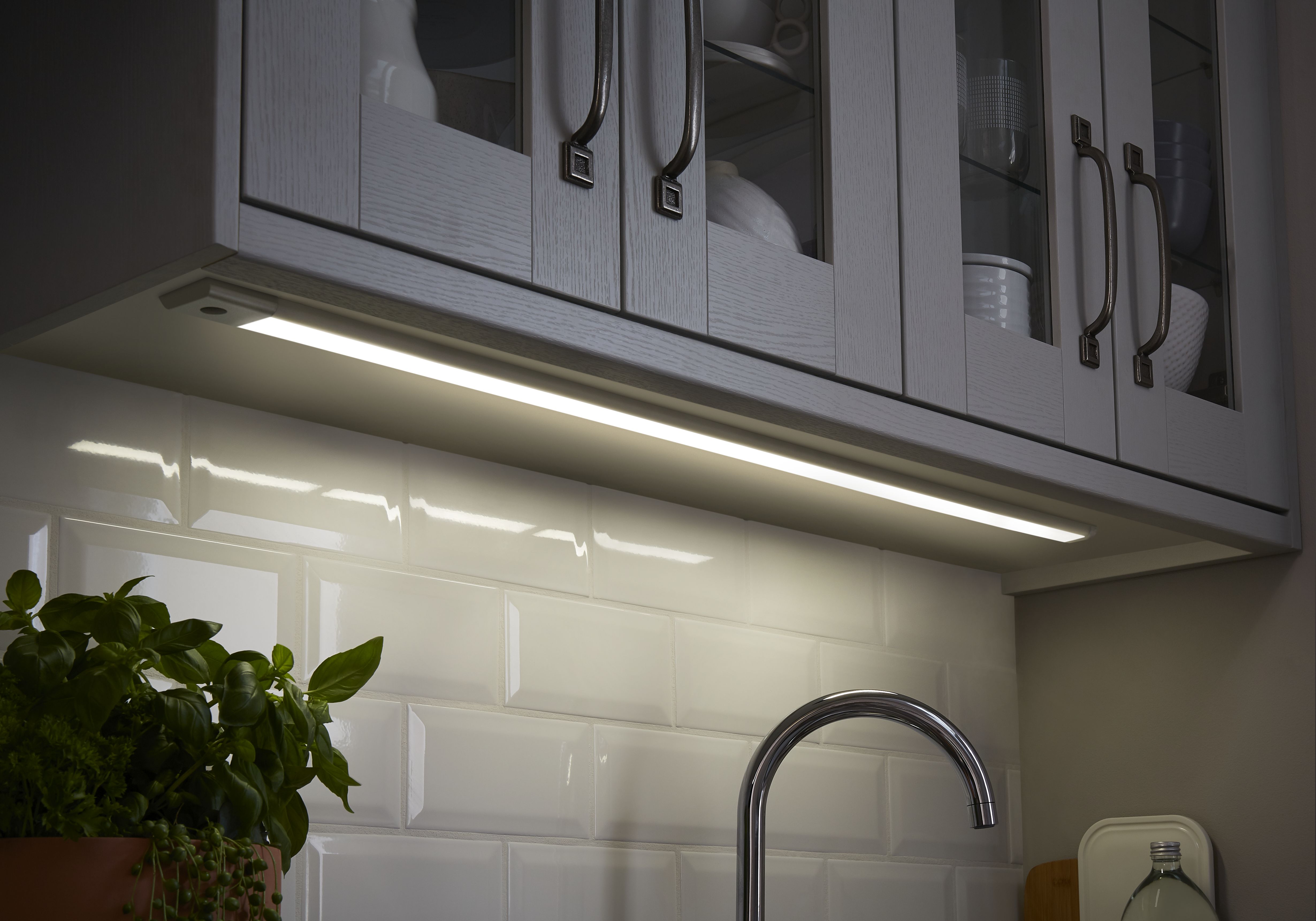Colours Upha Silver effect Mains-powered LED Neutral white Under cabinet light IP20 (L)285mm (W)42mm