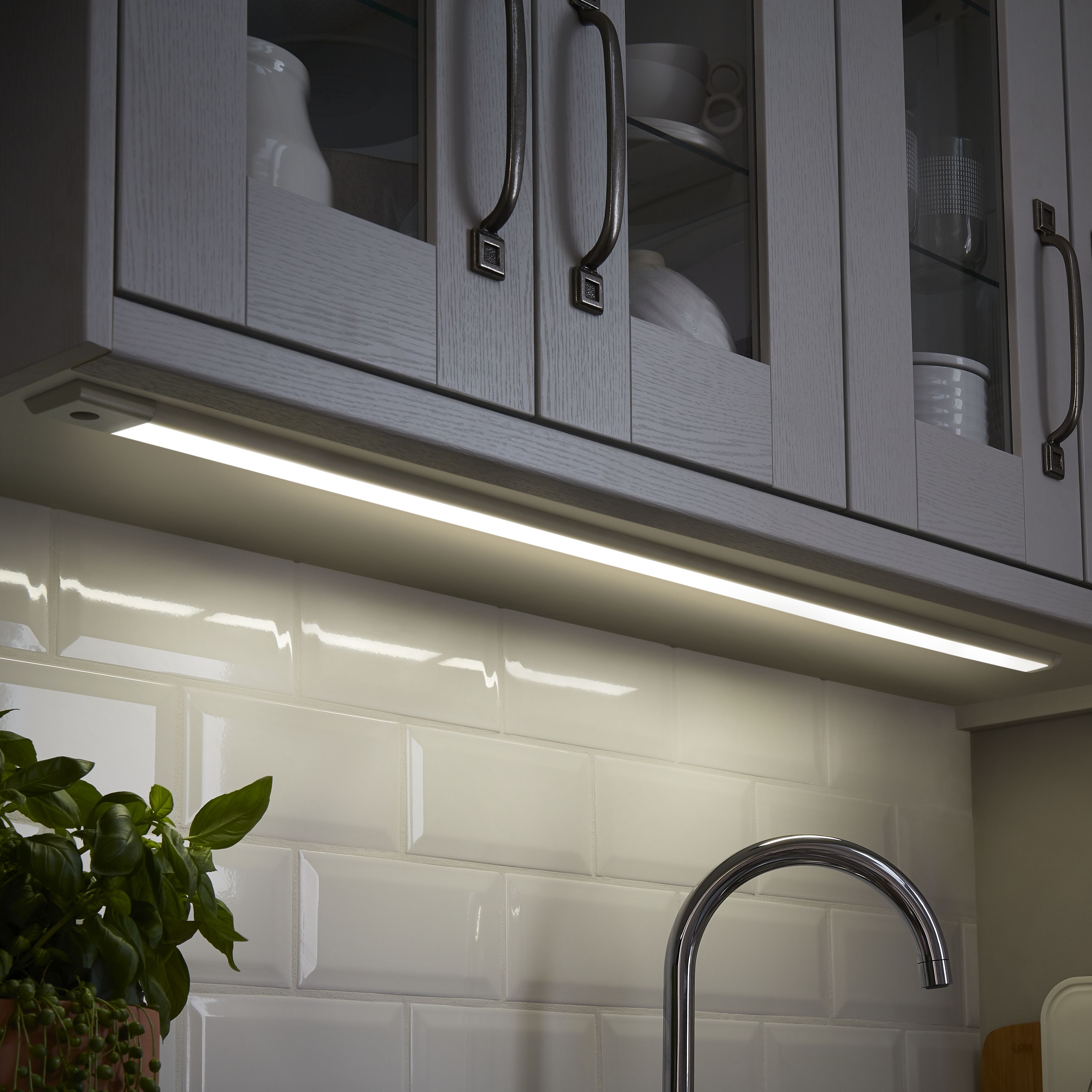 Colours Upha Silver effect Mains-powered LED Neutral white Under cabinet light IP20 (L)285mm (W)42mm