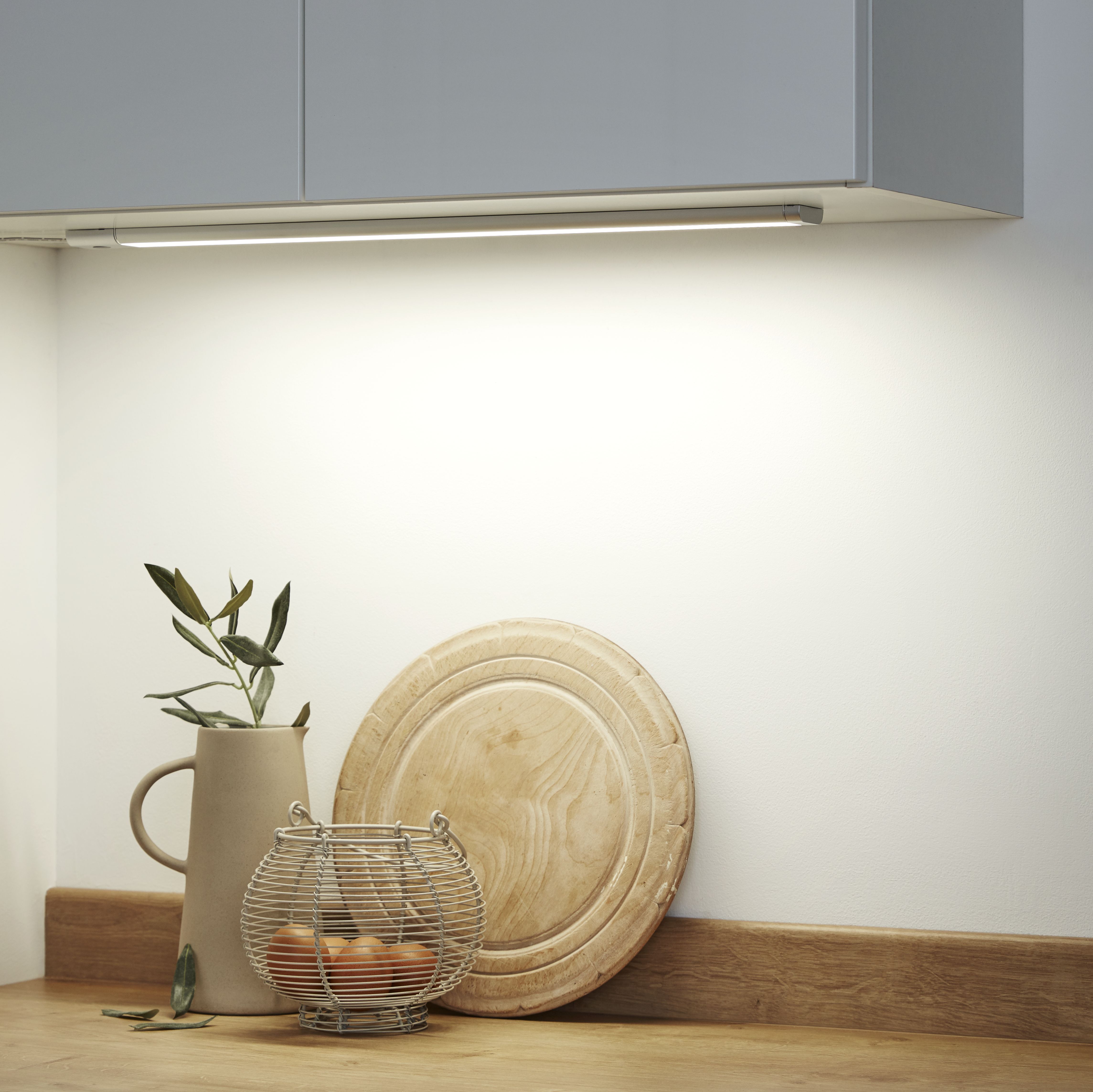 Colours Upha Silver effect Mains-powered LED Neutral white Under cabinet light IP20 (L)585mm (W)42mm