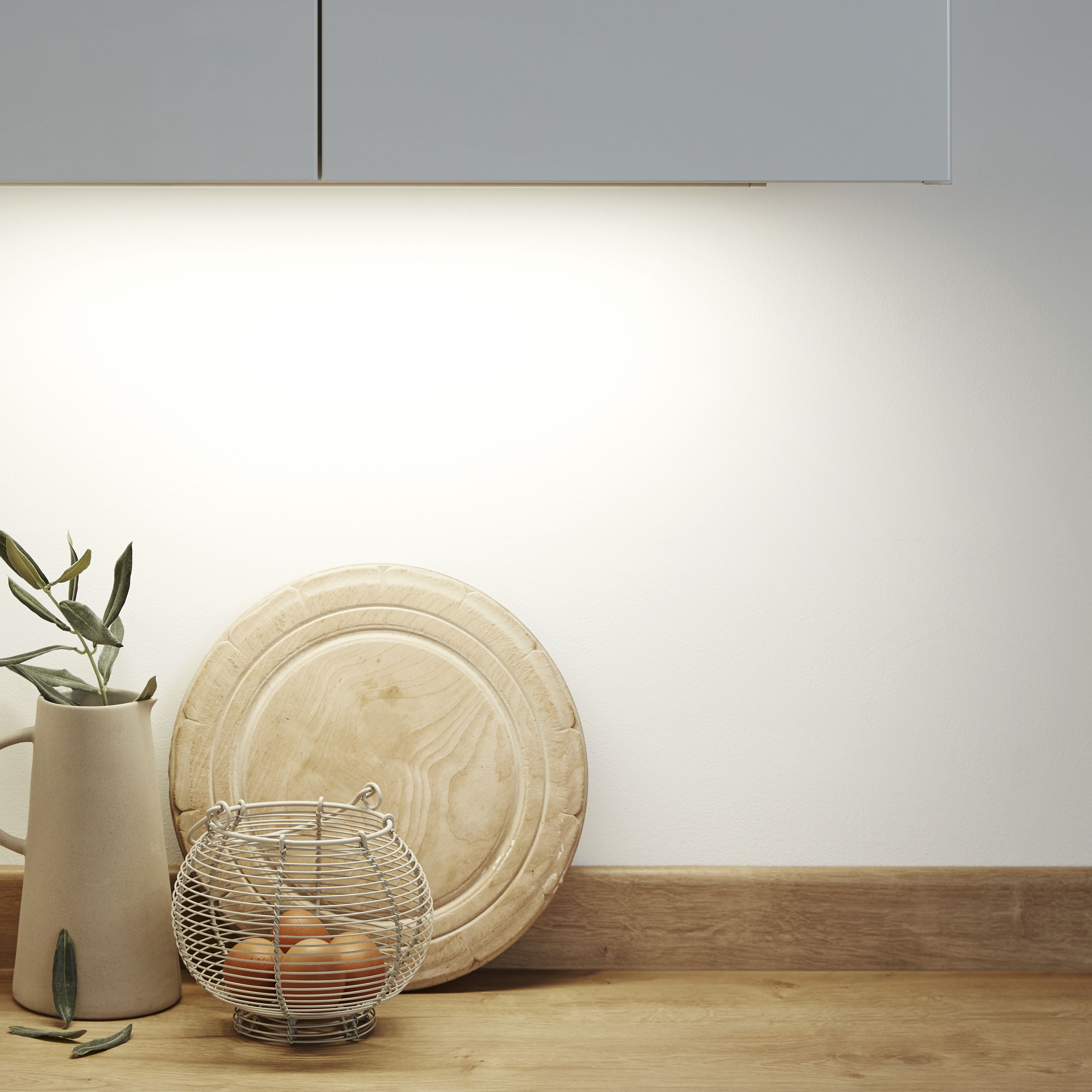Colours Upha Silver effect Mains-powered LED Under cabinet light - IP20 (W)585mm