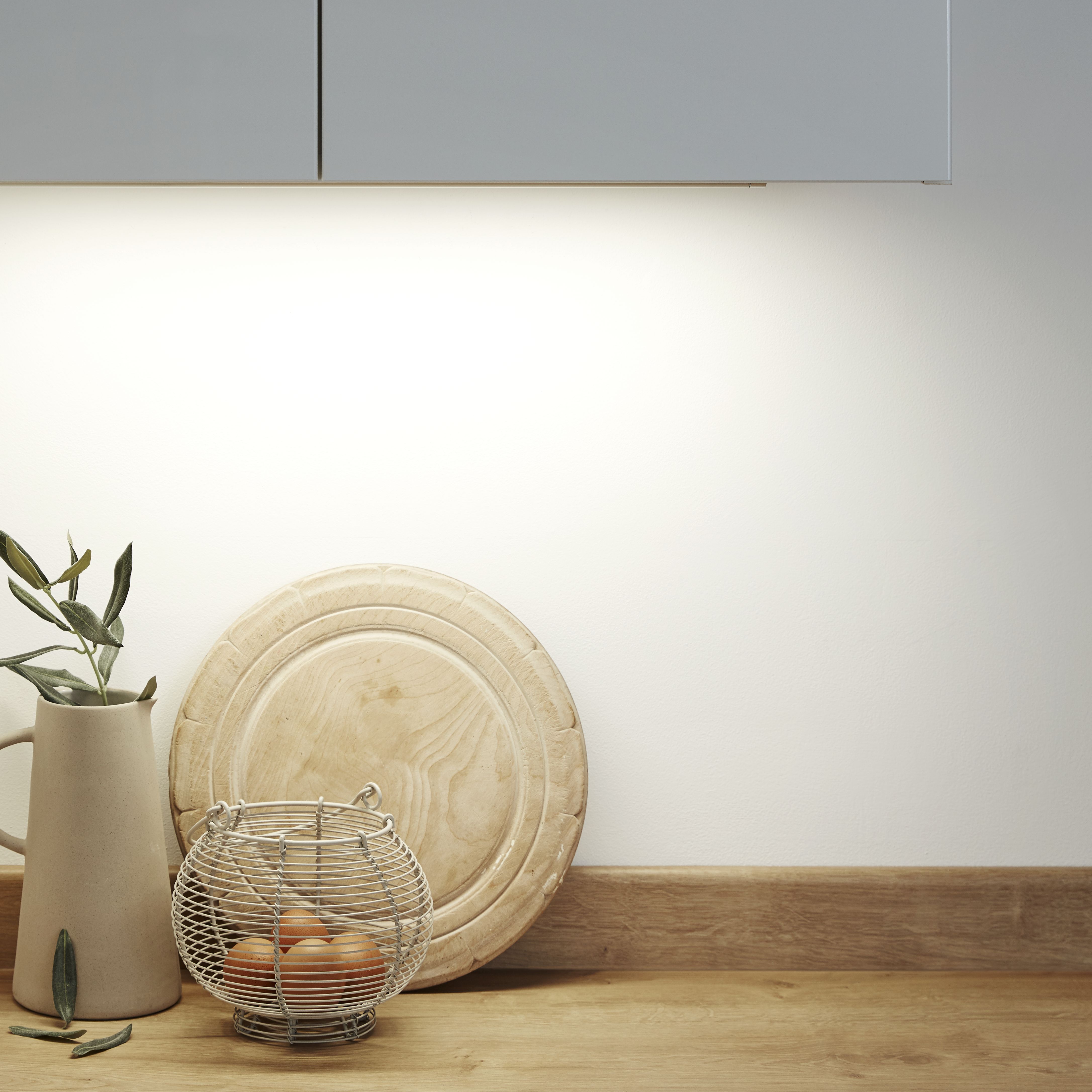 Colours Upha Silver effect Mains-powered LED Under cabinet light - IP20 (W)585mm