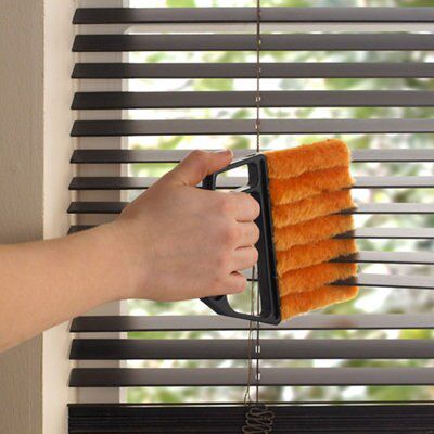 Colours Venetian blind duster