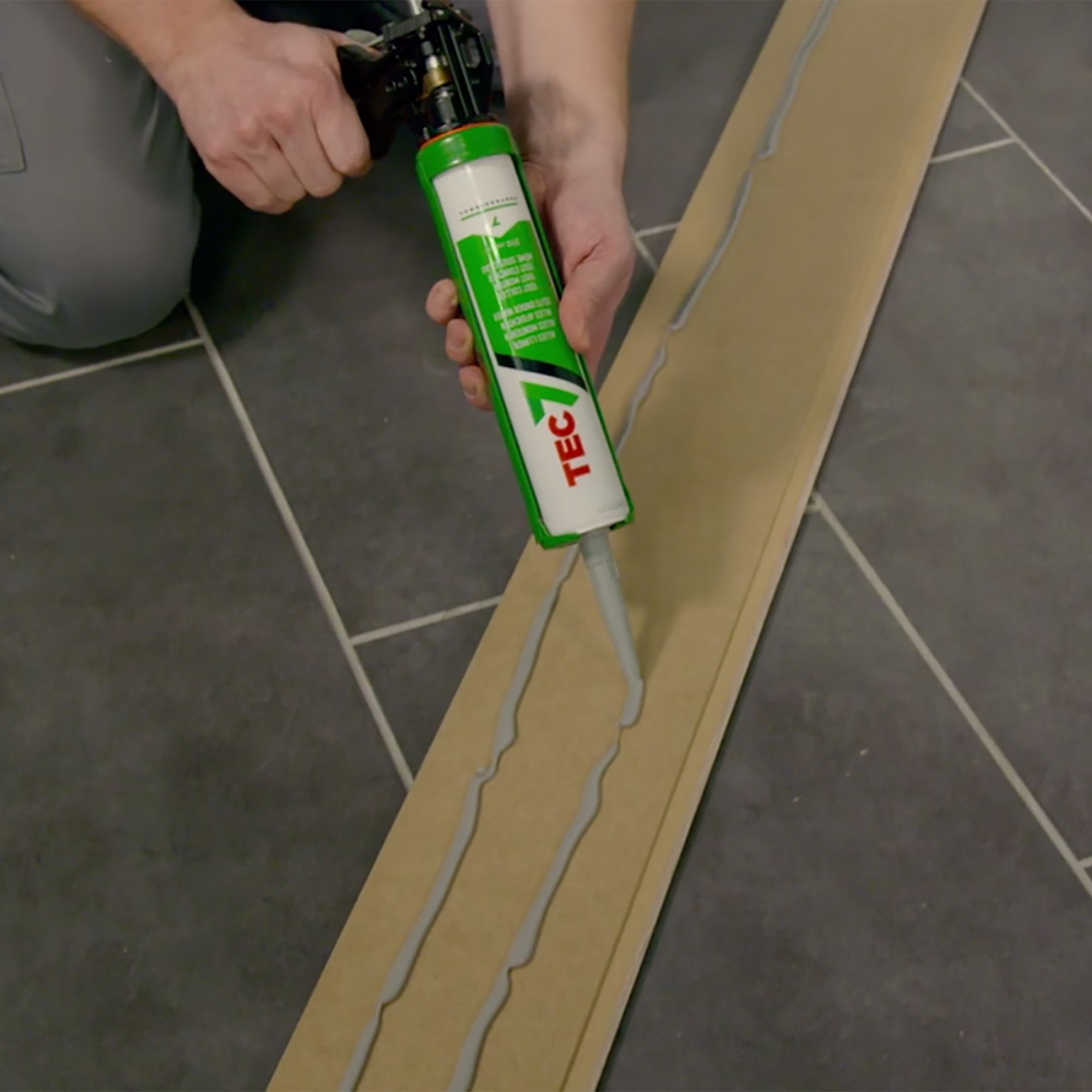 Contech TEC7 Black Waterproof Grab adhesive & sealant 420g, Volume 310ml