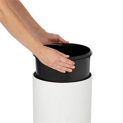 Cooke & Lewis Allium White Metal Touch Bin - 30L