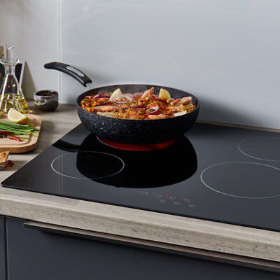 Cooke & Lewis CLCER60A 4 Zone Black Glass Ceramic Hob, (W)590mm | DIY ...