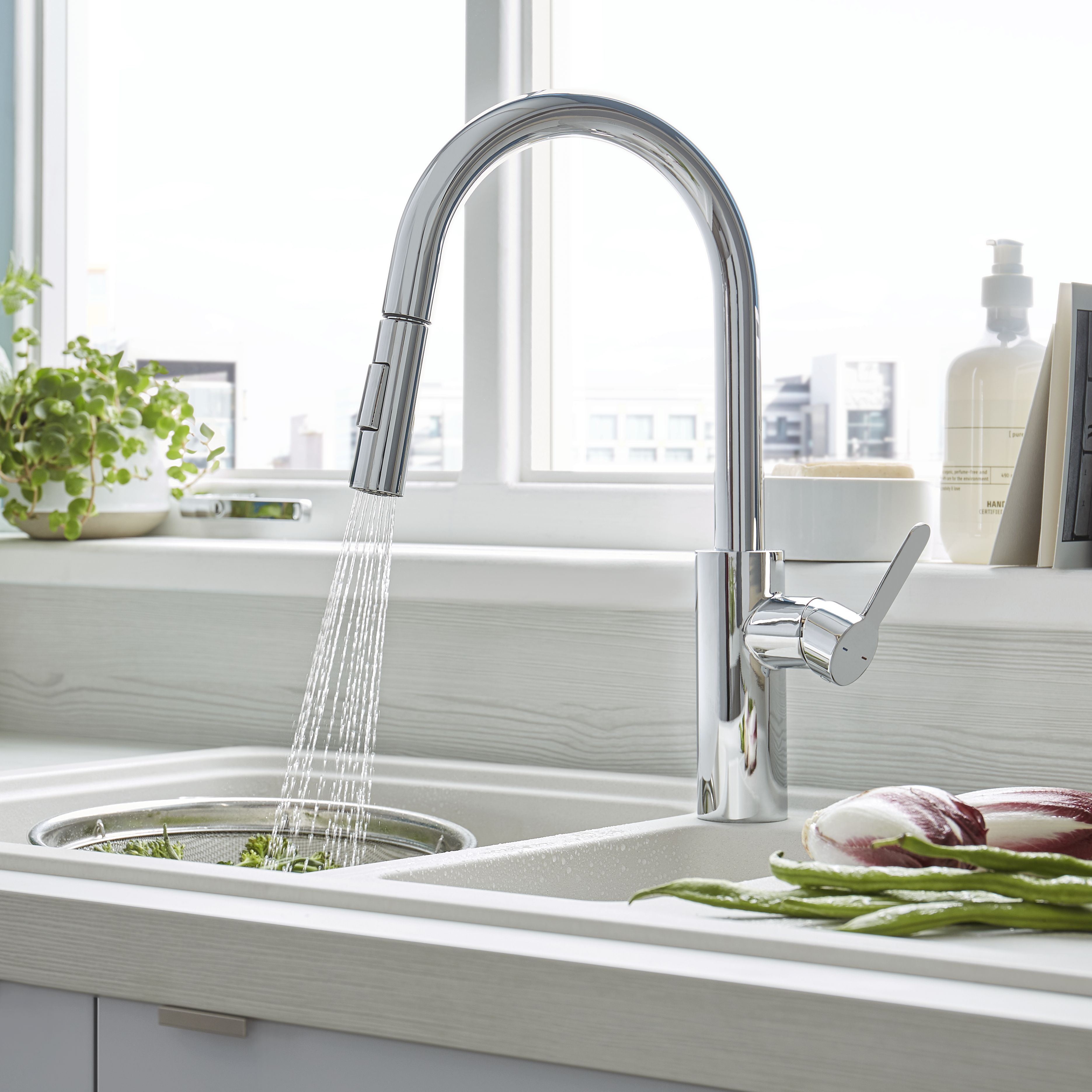 Cooke & Lewis Kareena Chrome effect Kitchen Side lever pull out Tap