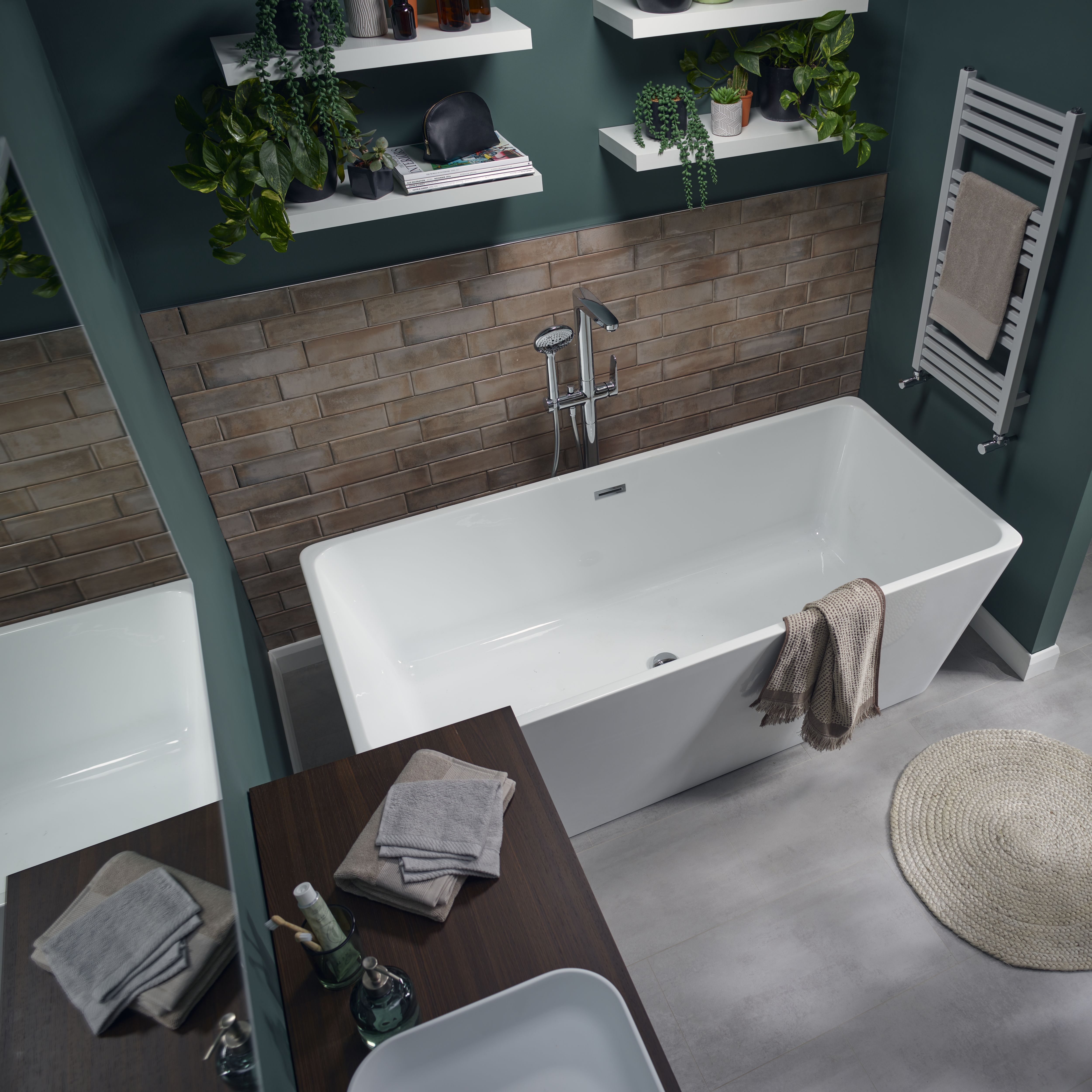 Cooke & Lewis Modern Gloss White Rectangular Freestanding Bath with 0 Tap holes (L)170cm (W)80cm