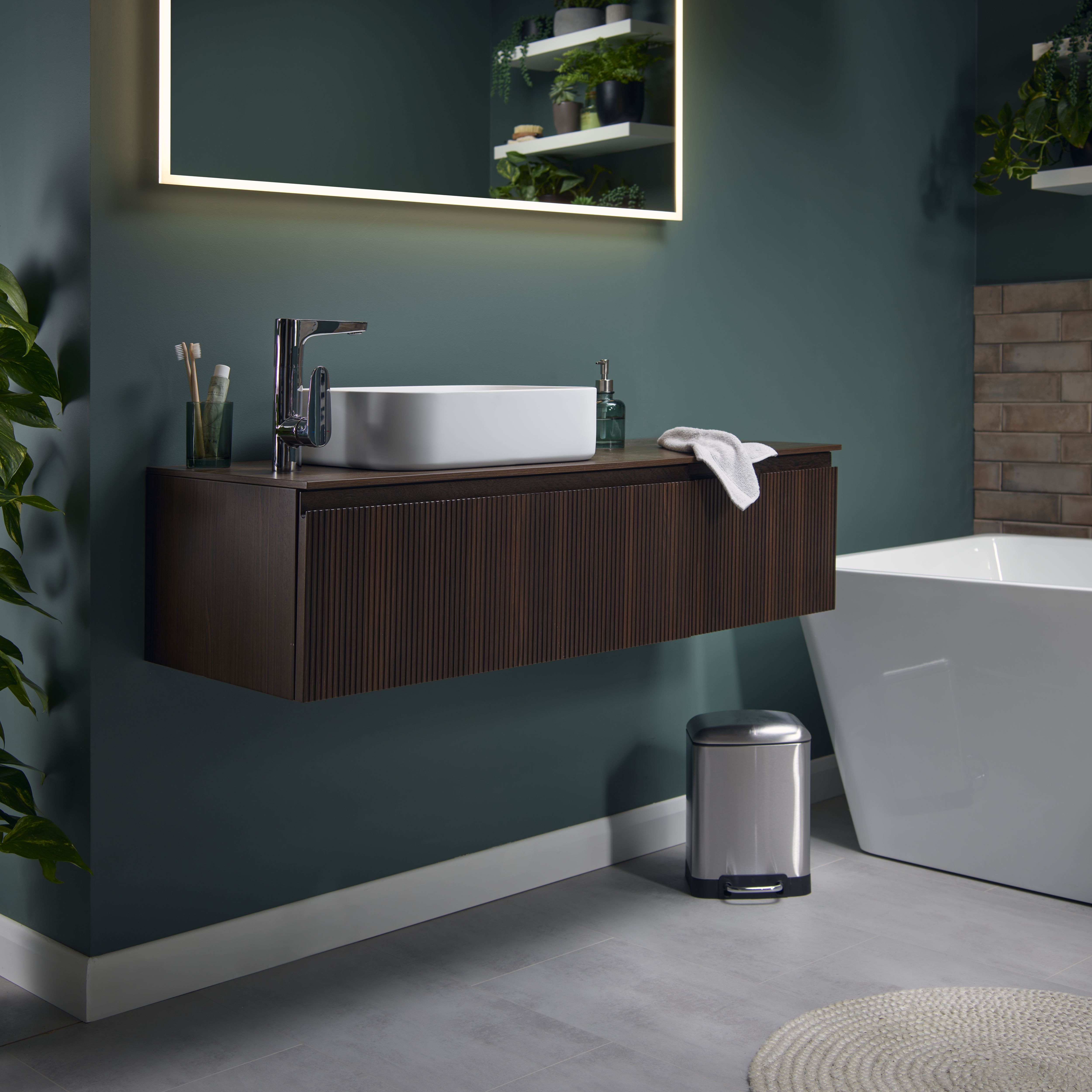 Cooke & Lewis Modern Gloss White Rectangular Freestanding Bath with 0 Tap holes (L)170cm (W)80cm