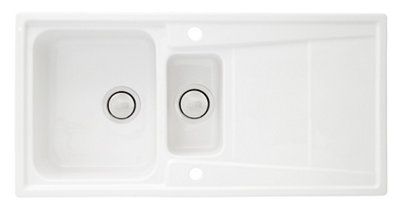 Cooke & Lewis Passo White Ceramic 1.5 Bowl Sink & drainer x 1000mm
