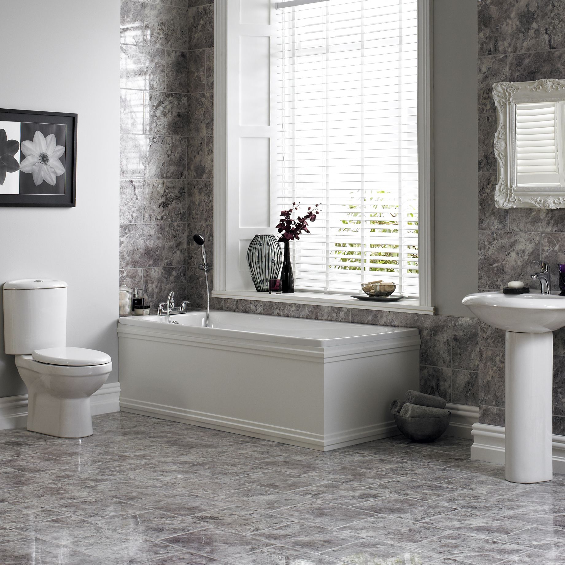 Cooke & Lewis Romeo Modern Close-coupled Toilet with Soft close seat