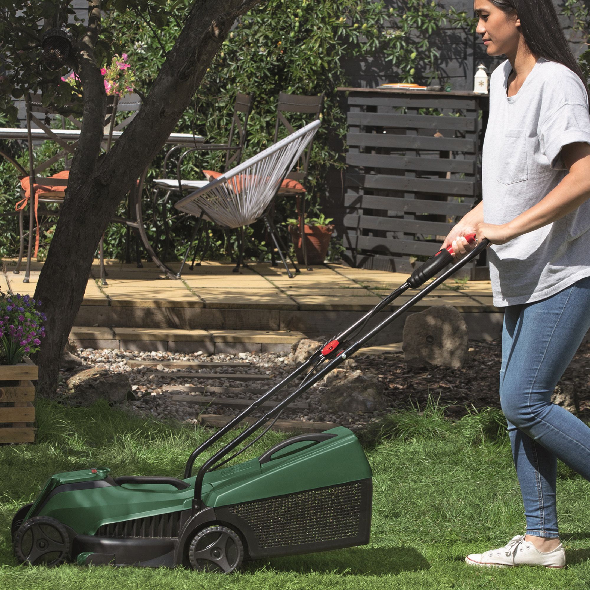 B&q discount cordless lawnmowers