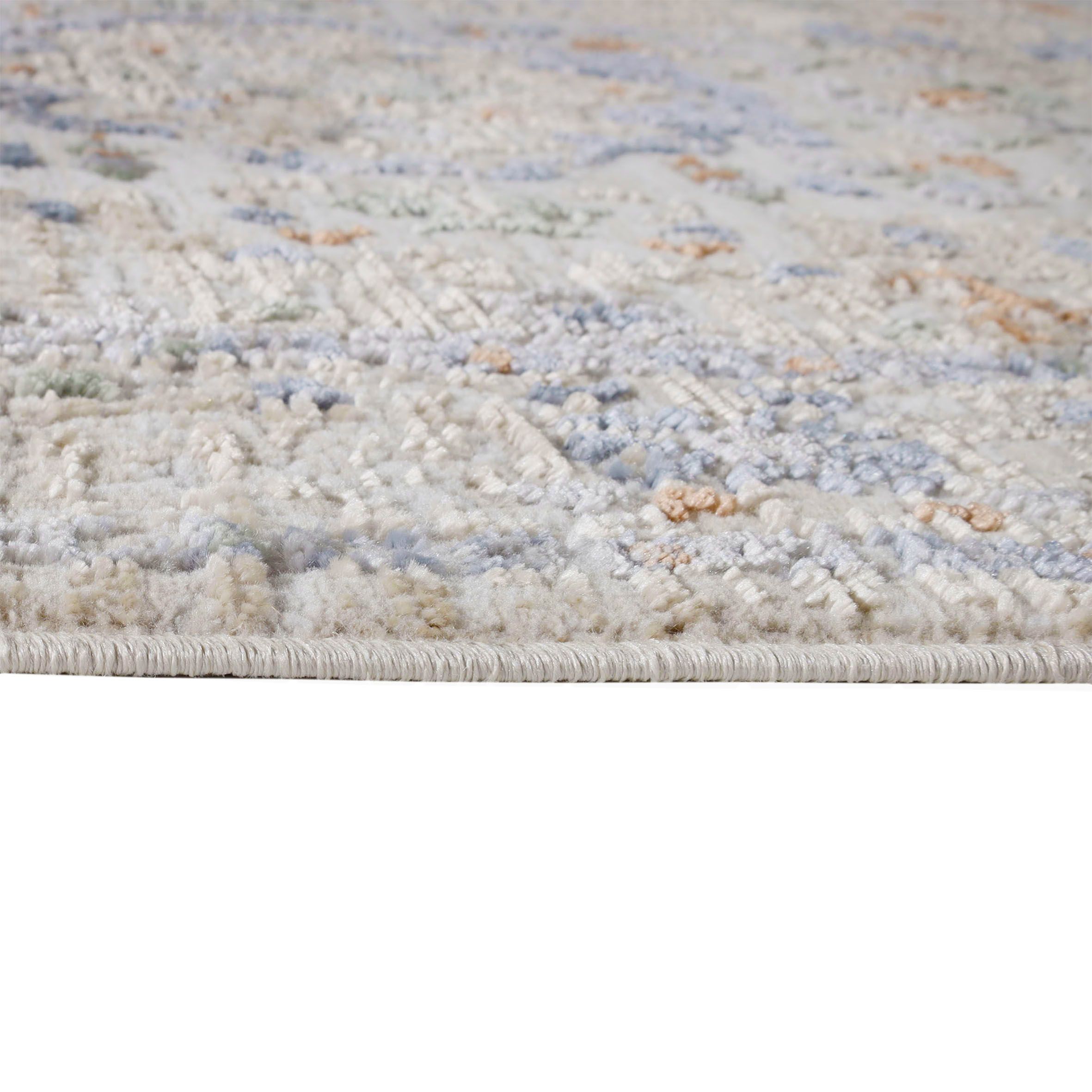 Cream Traditional Medium Rug, (L)170cm x (W)120cm