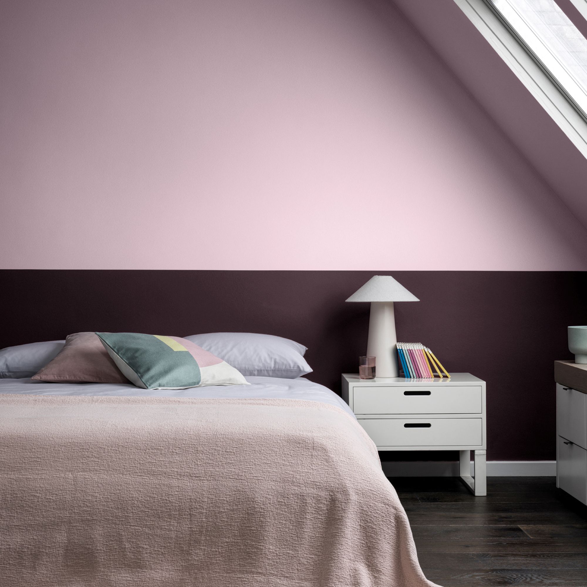 Crown Fairy Dust Matt Wall & ceiling Emulsion paint, 2.5L