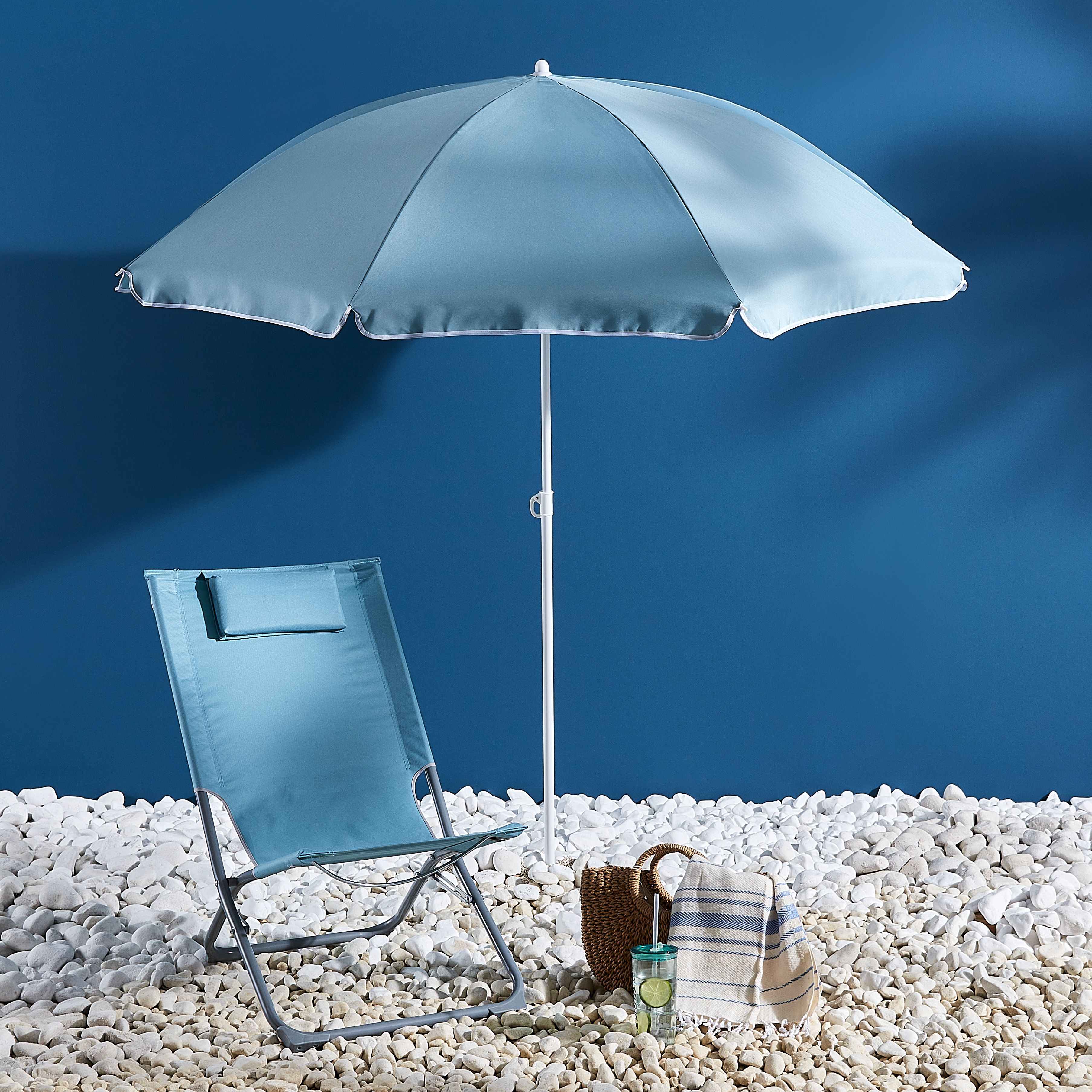 Curacao Still water Metal Beach Chair | DIY at B&Q