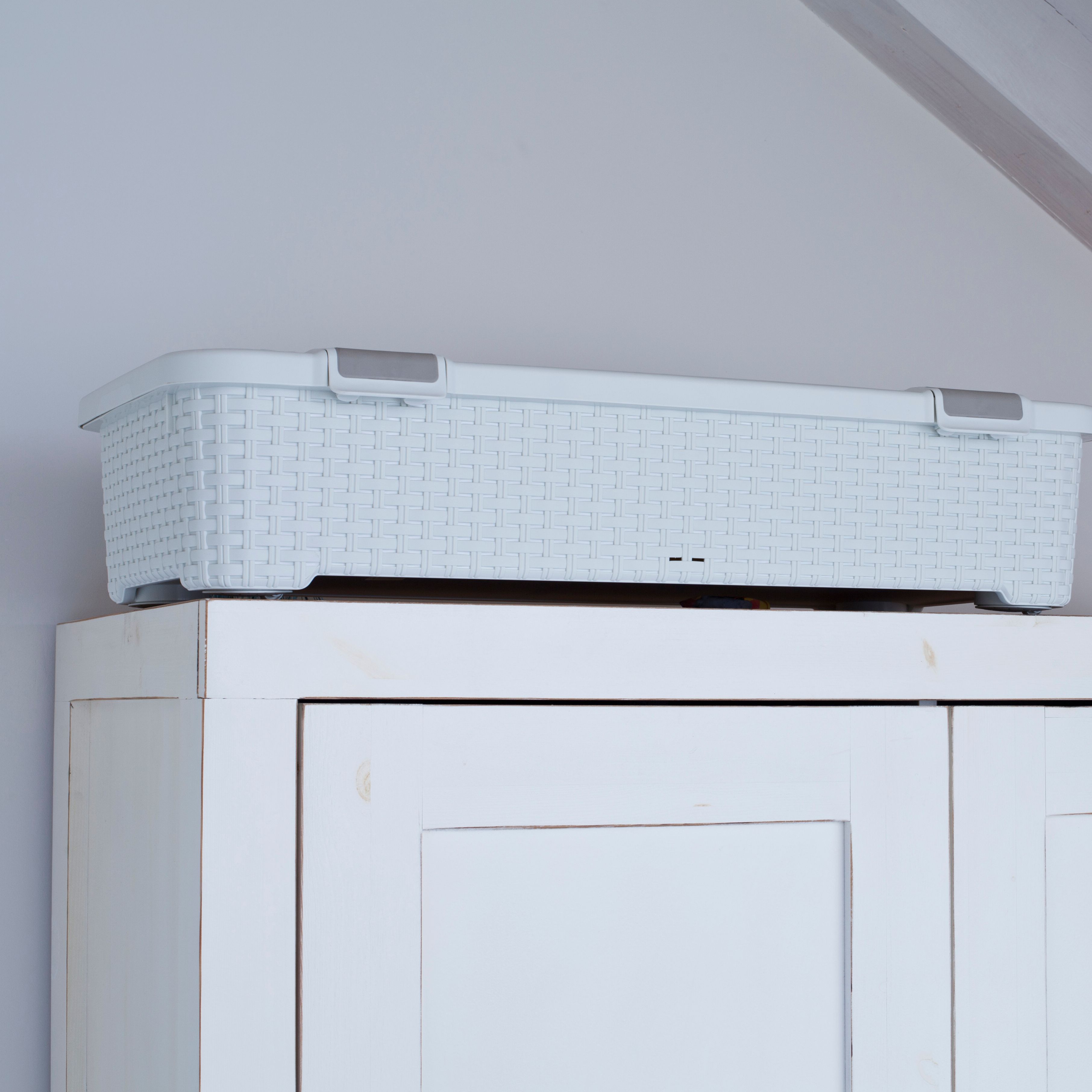 Curver rattan style 42l wheeled plastic underbed storage box hotsell
