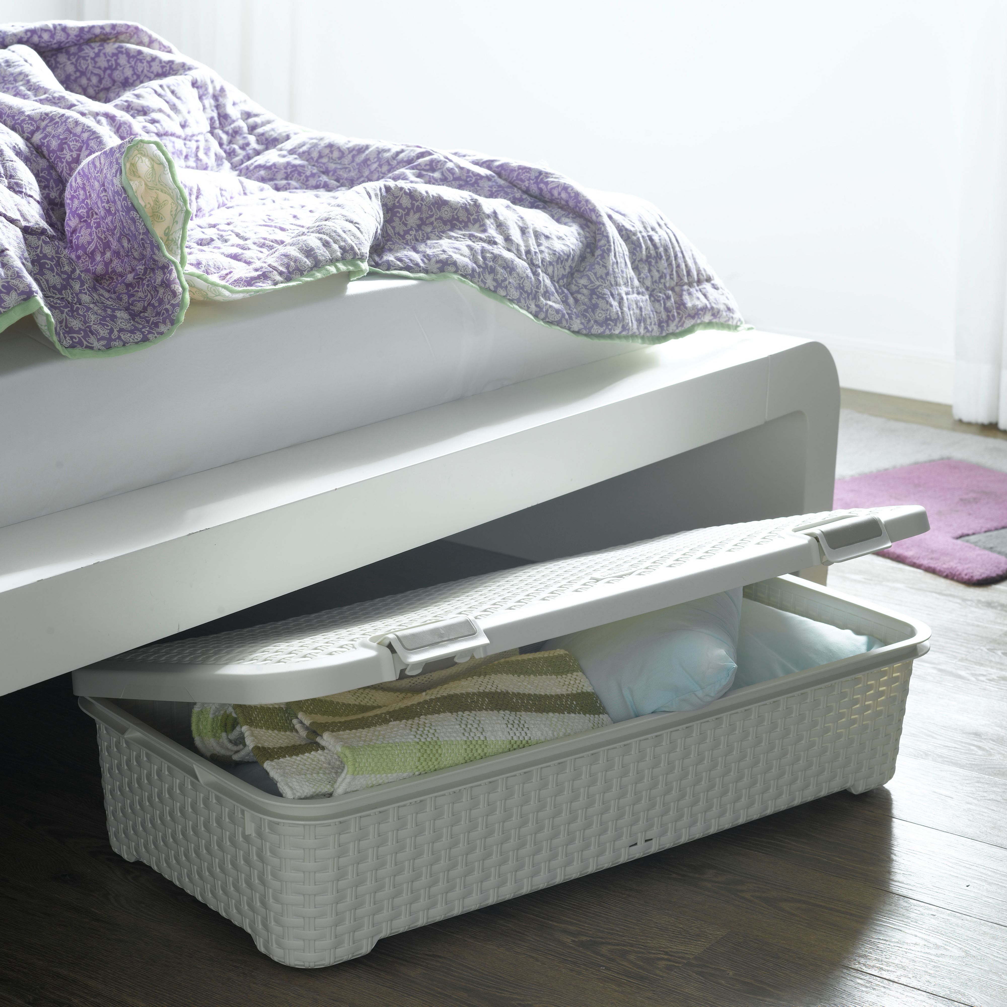 Curver Vintage white 42L Storage trunk Lid DIY at B Q