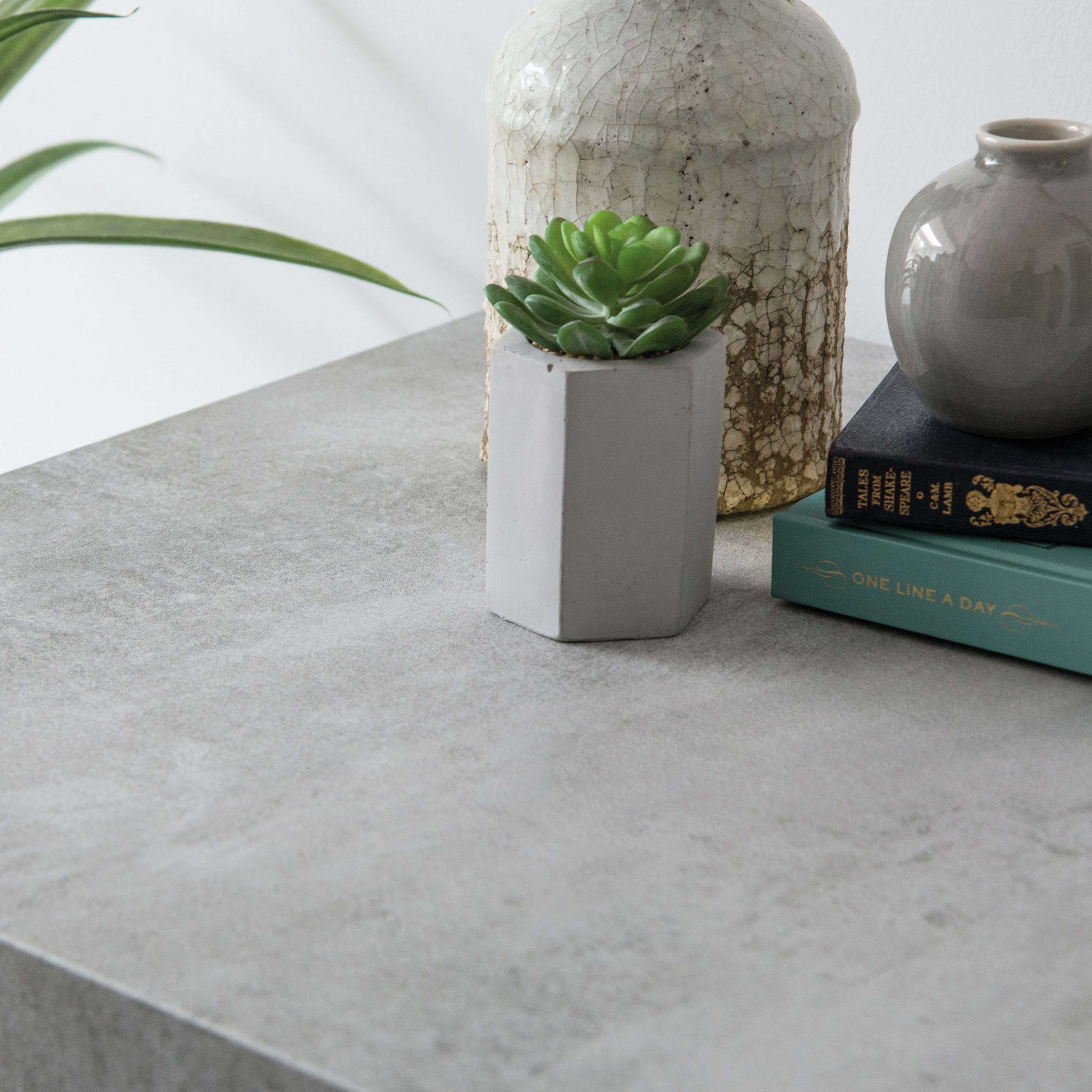 D-C-Fix Grey concrete Mid sheen Brown Concrete effect Self-adhesive film (L)2m (W)675mm - 4