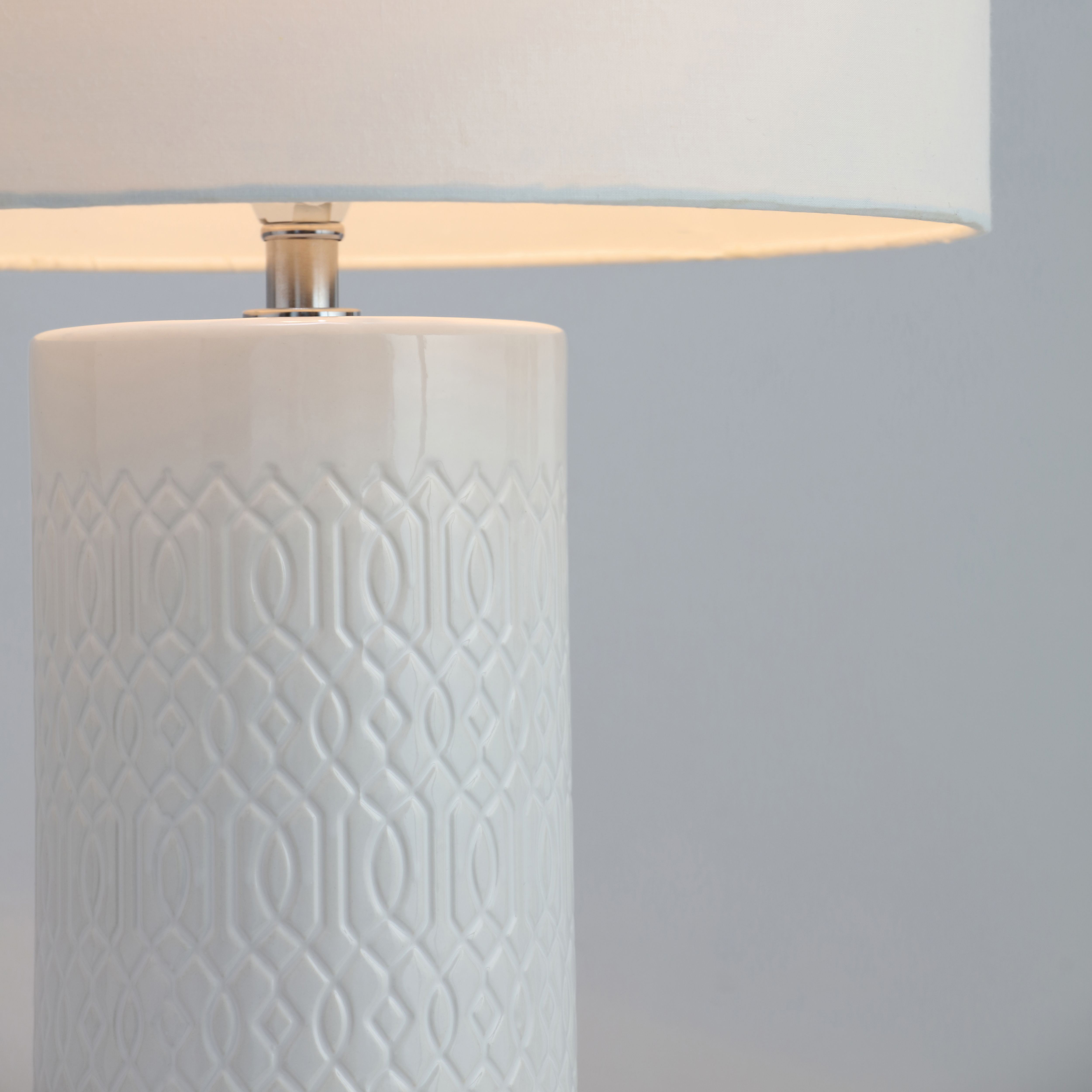 Dactyl Embossed ceramic White Table light