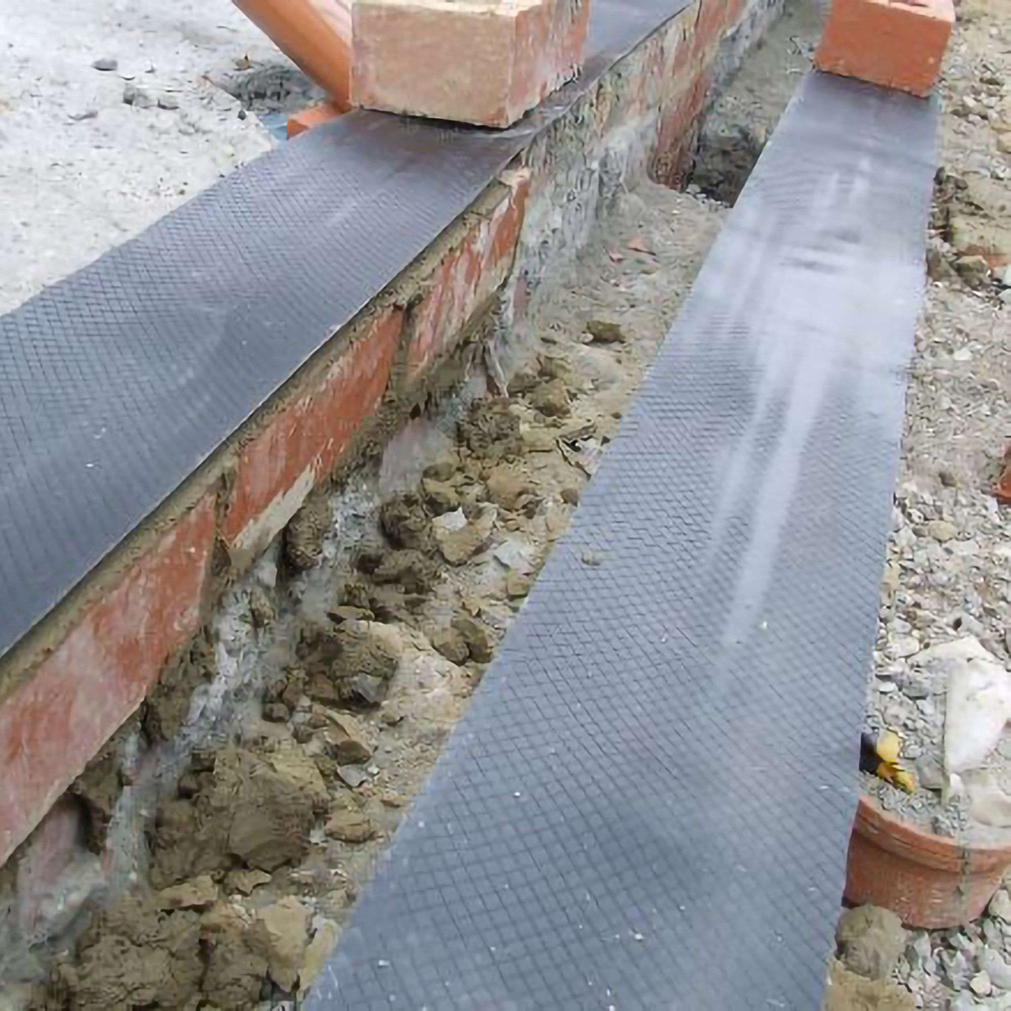 Damplas Black 500 Micron Damp proof course, (L)30m (W)112.5mm