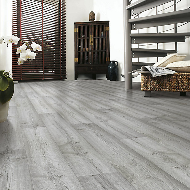Dartmoor Oak Effect Laminate Flooring, High Gloss Grey Laminate Flooring B Q