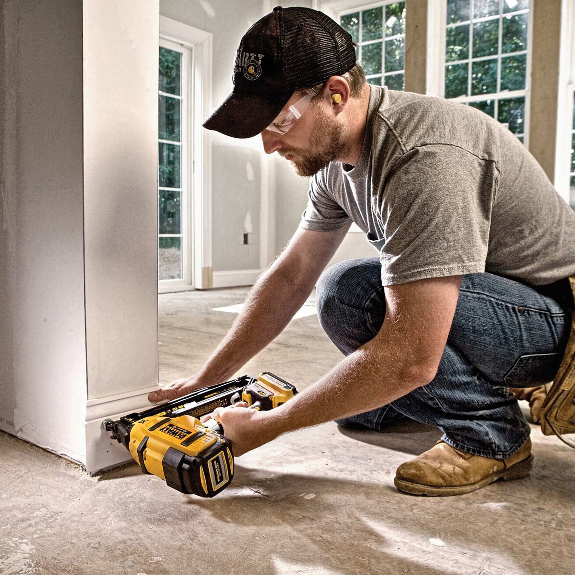 Dewalt 2nd fix online nailer