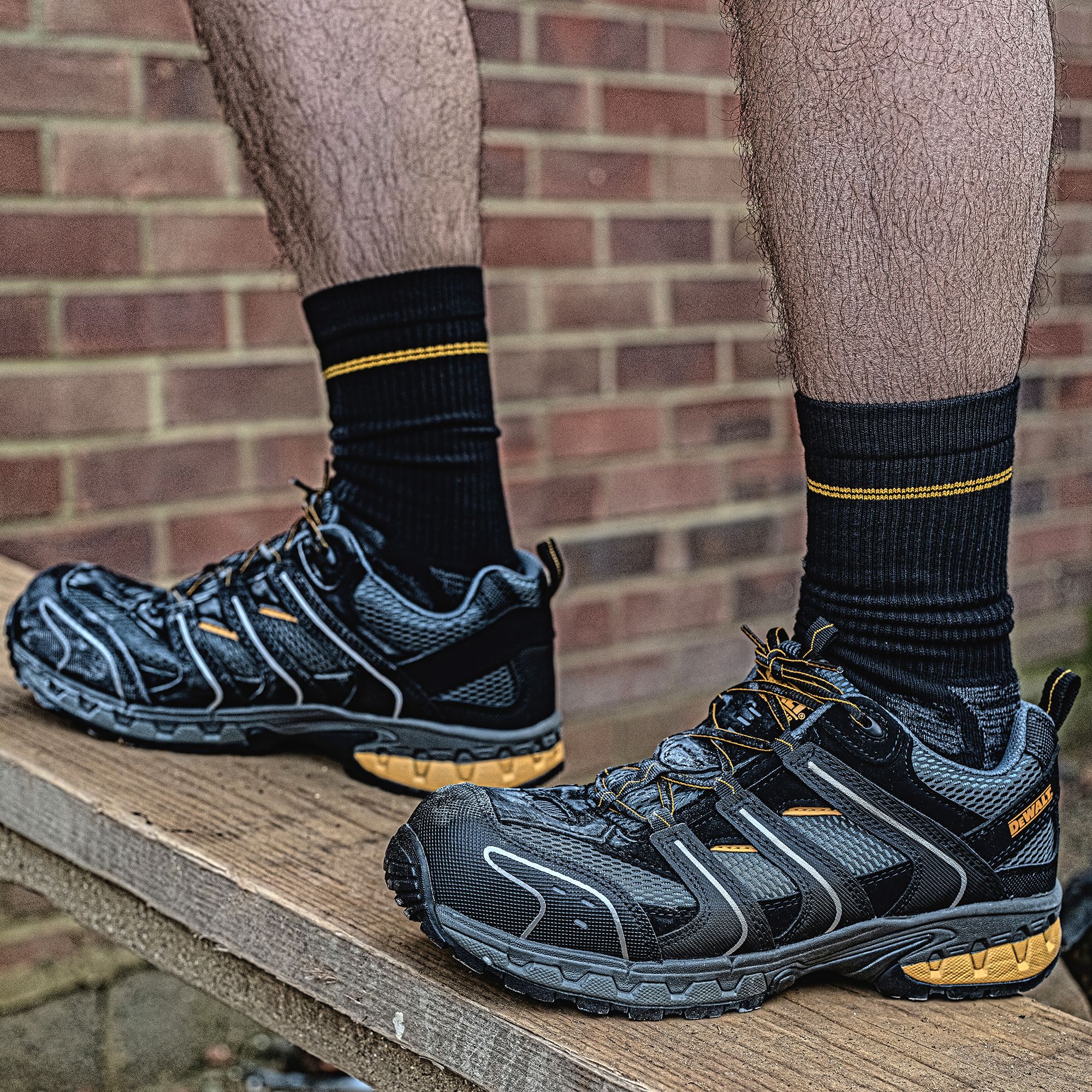 DeWalt Cutter Black grey Safety trainers, Size 10