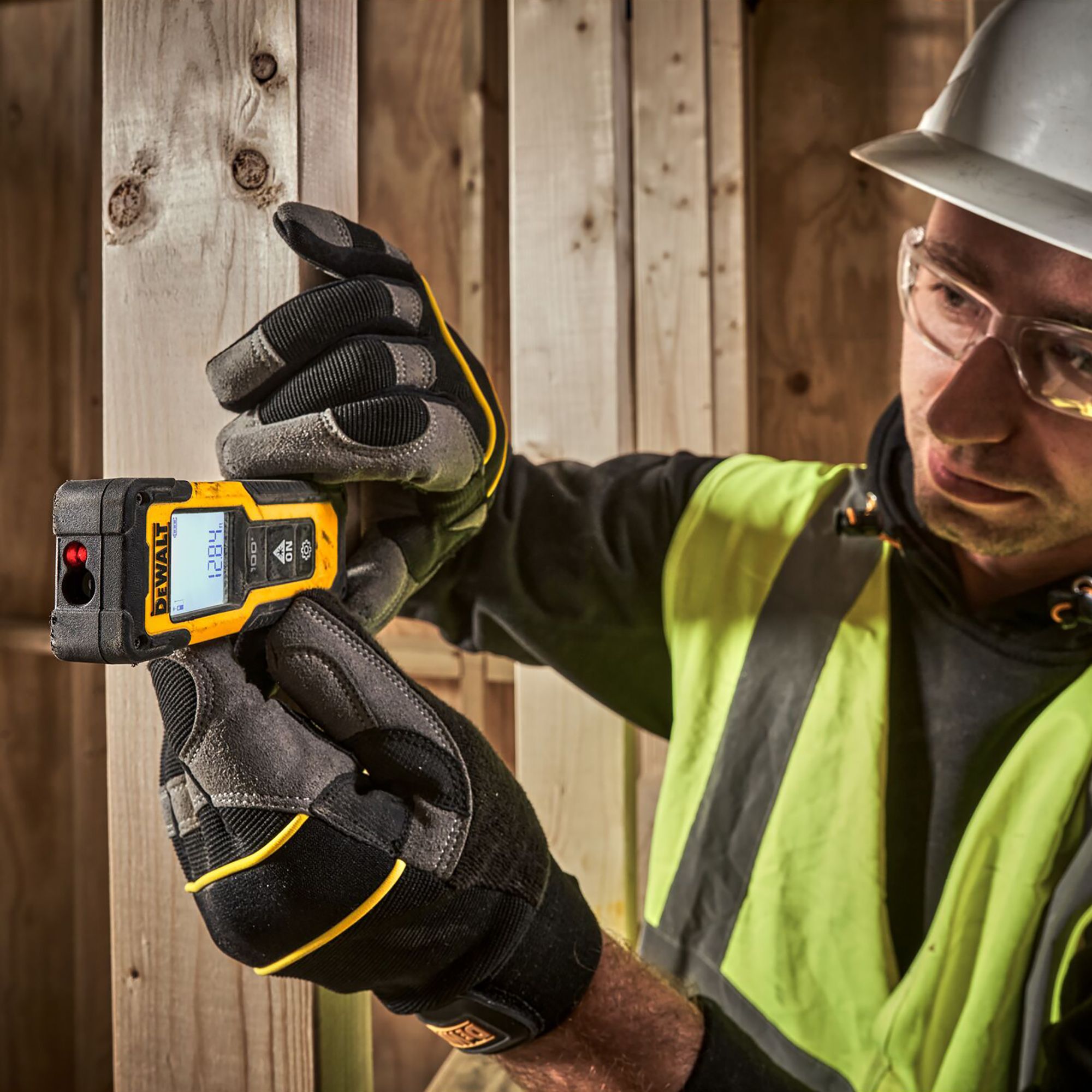 B&q dewalt hotsell