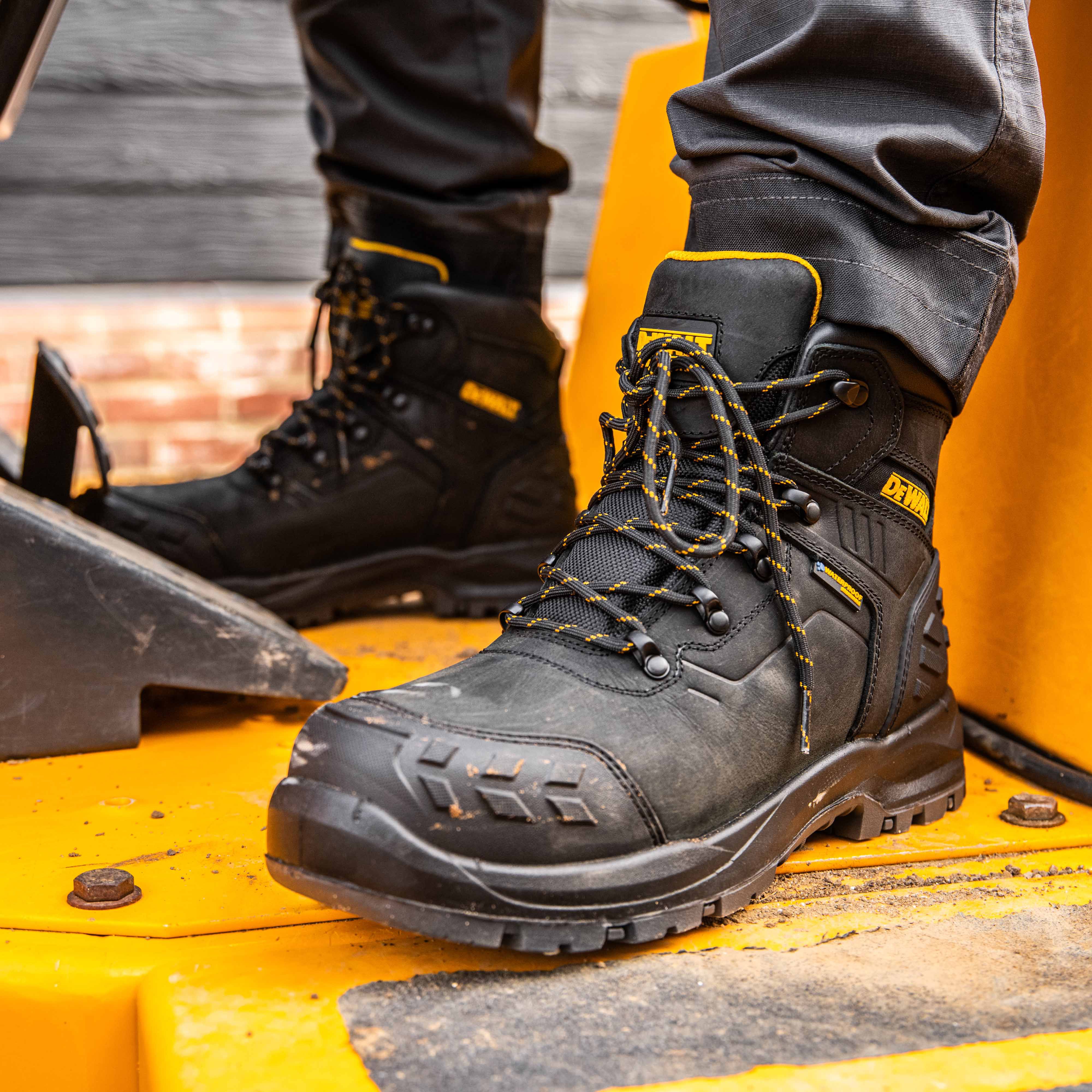 DeWalt Ludlow Men's Black Safety boots, Size 7