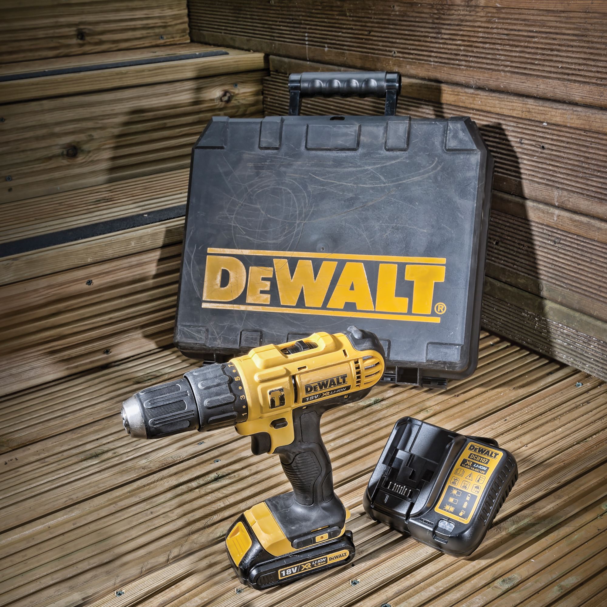 DeWalt 18V 3 Speed Cordless Combi Drill with Batteries - Ritelite